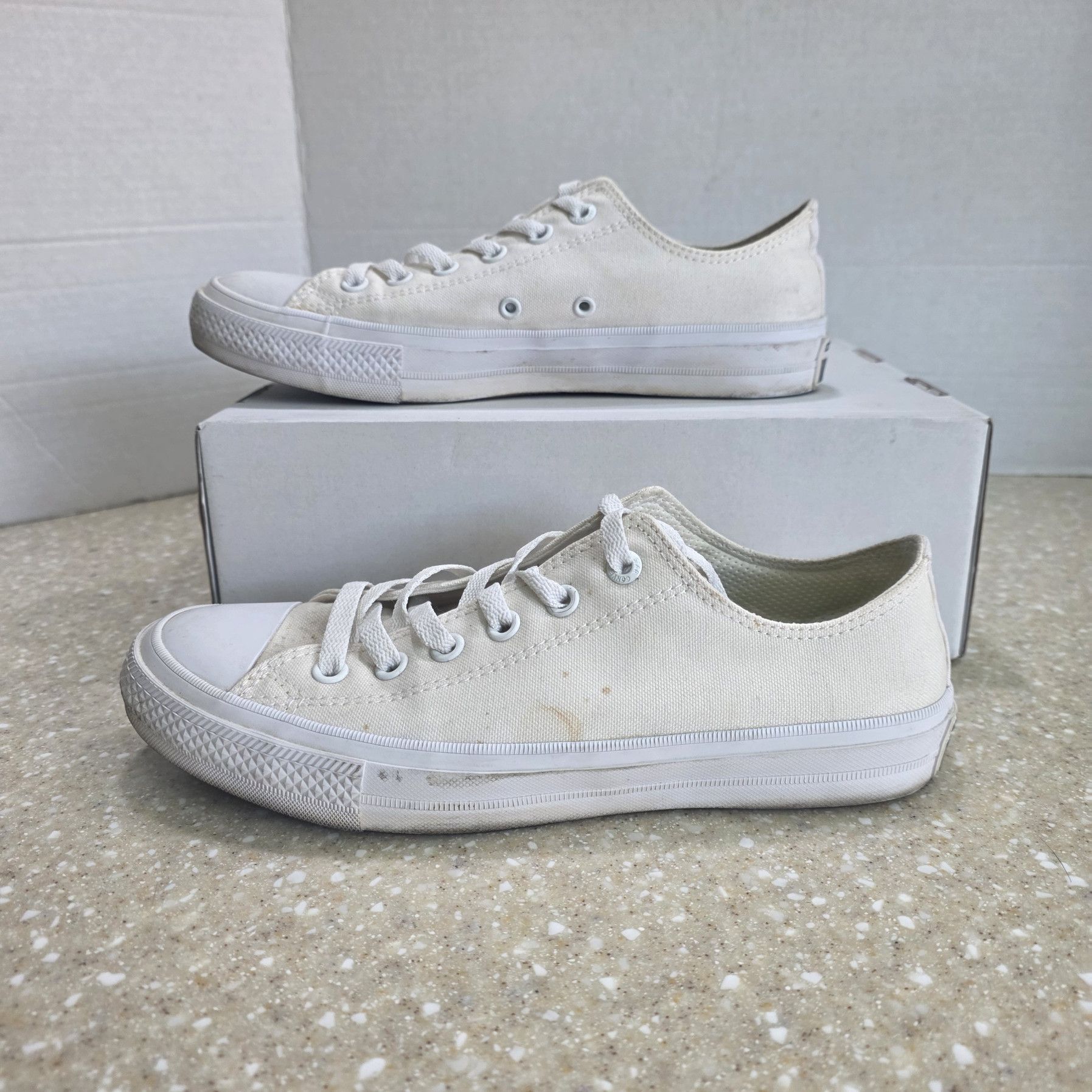 Converse Converse Chuck Taylor All Star II Low White Women's sz 9 Size US 9 / IT 39 - 3 Thumbnail