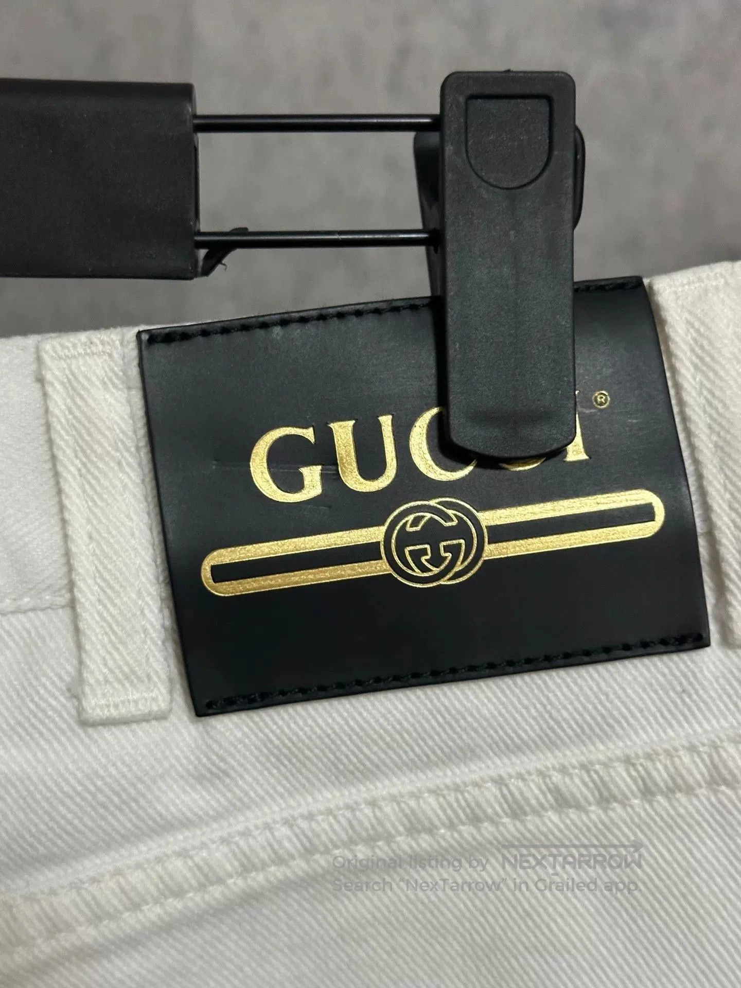 Gucci gucci white gold embroidered shorts. Size 27" / US 4 / IT 40 - 7 Thumbnail