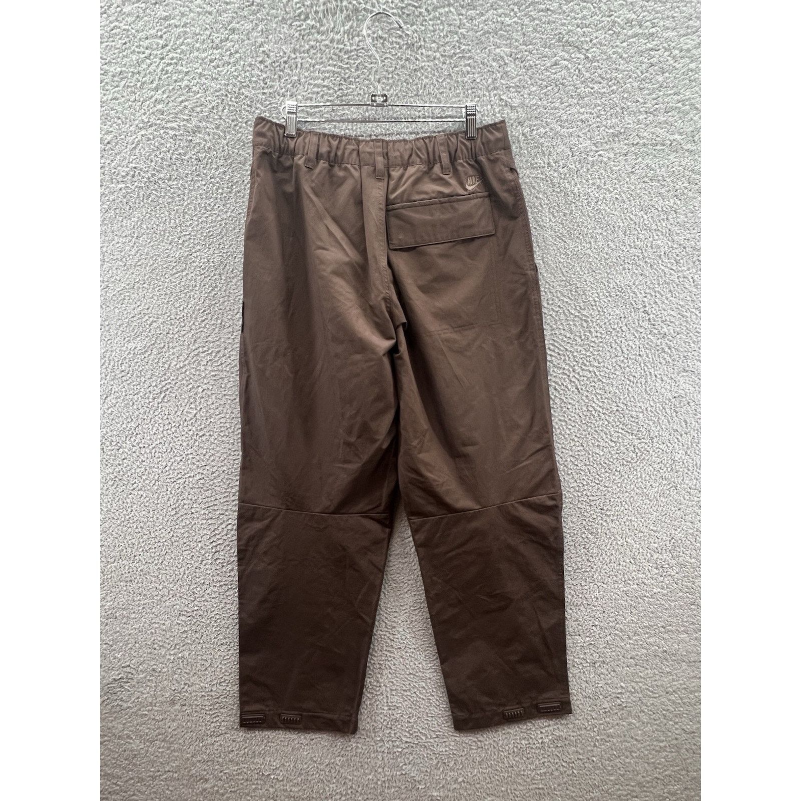 Nike Nike Tech Woven Baroque Brown Pants Size Medium FZ0710-237 Size US 34 / EU 50 - 2 Thumbnail