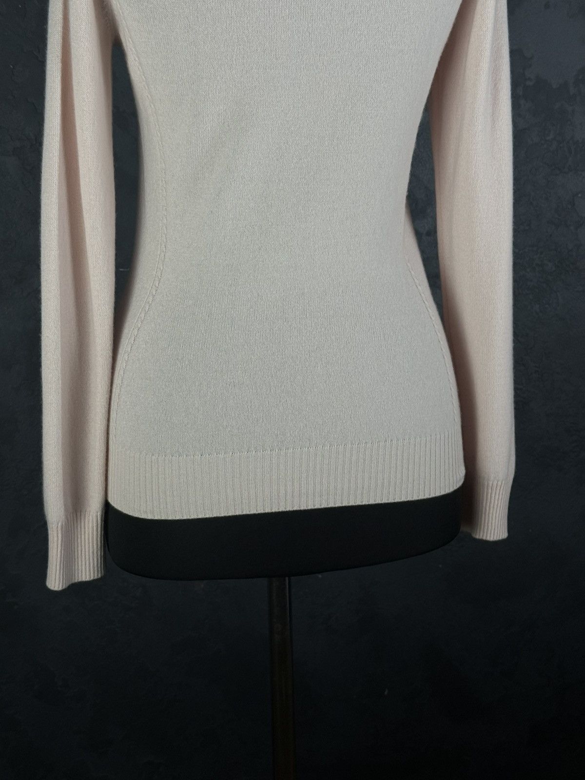 Loro Piana Loro Piana Baby Cashmere Long Sleve Knit V-Neck Pink Women's Size M / US 6-8 / IT 42-44 - 9 Thumbnail