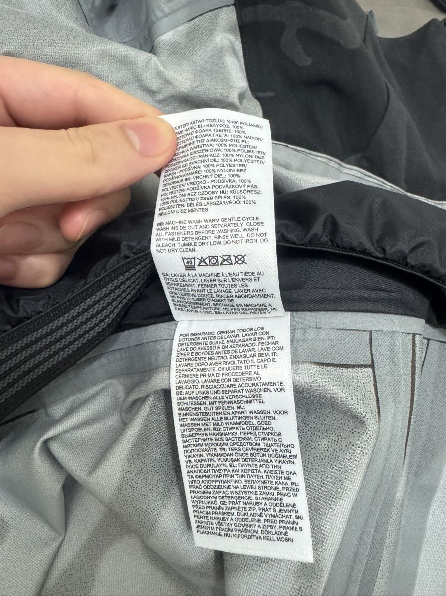 Kaws × The North Face North Face x KAWS Freeride Jacket Size US M / EU 48-50 / 2 - 4 Thumbnail
