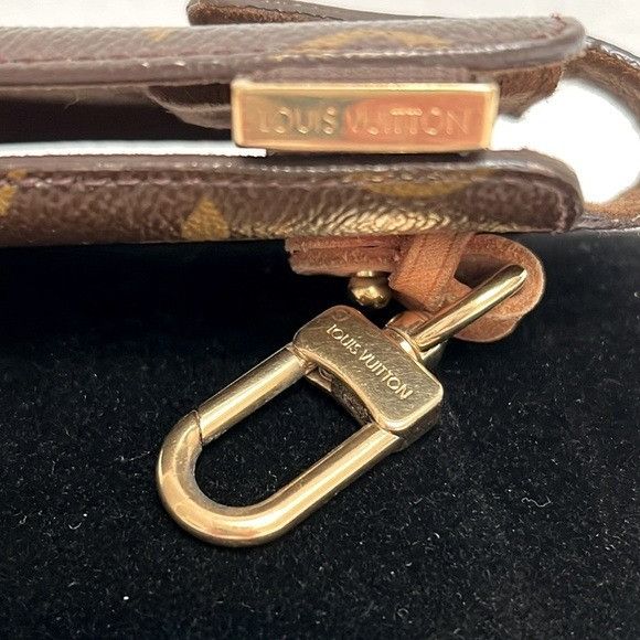 Louis Vuitton Louis Vuitton Monogram Etui Phone Case Size ONE SIZE - 9 Thumbnail