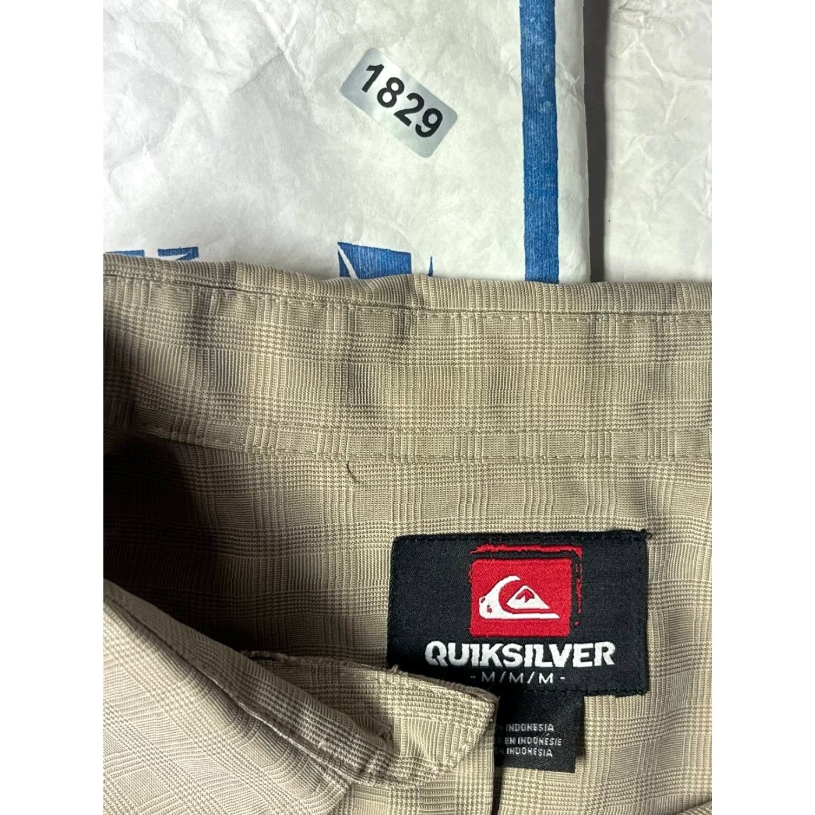 Quiksilver Quiksilver Button-Up Short Sleeve Shirt Men's Medium Beige Size US 31 - 8 Thumbnail