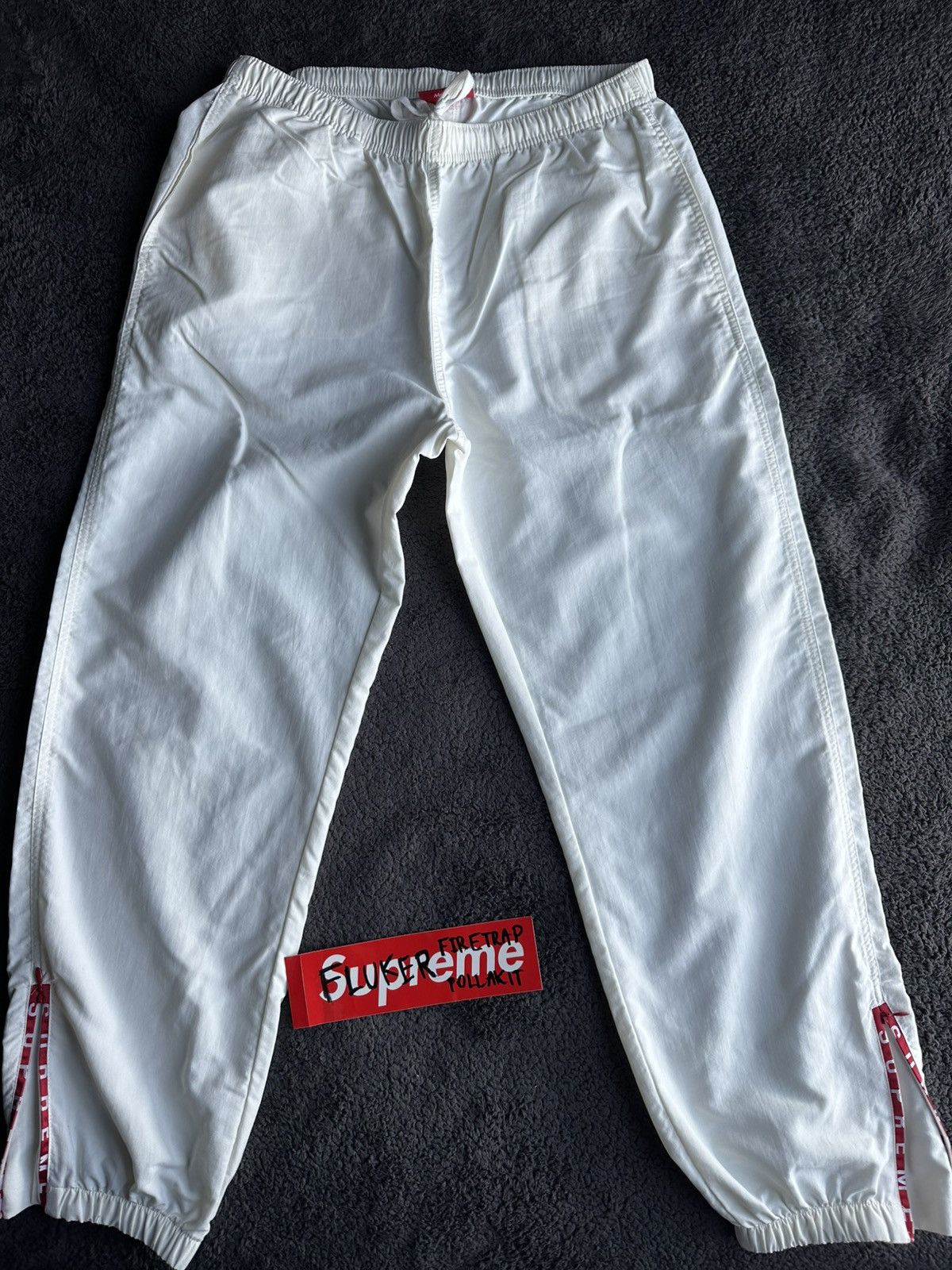 Supreme Supreme Warm Up Pants White FW21 Size M Used 8/10 Size US 30 / EU 46 - 2 Thumbnail