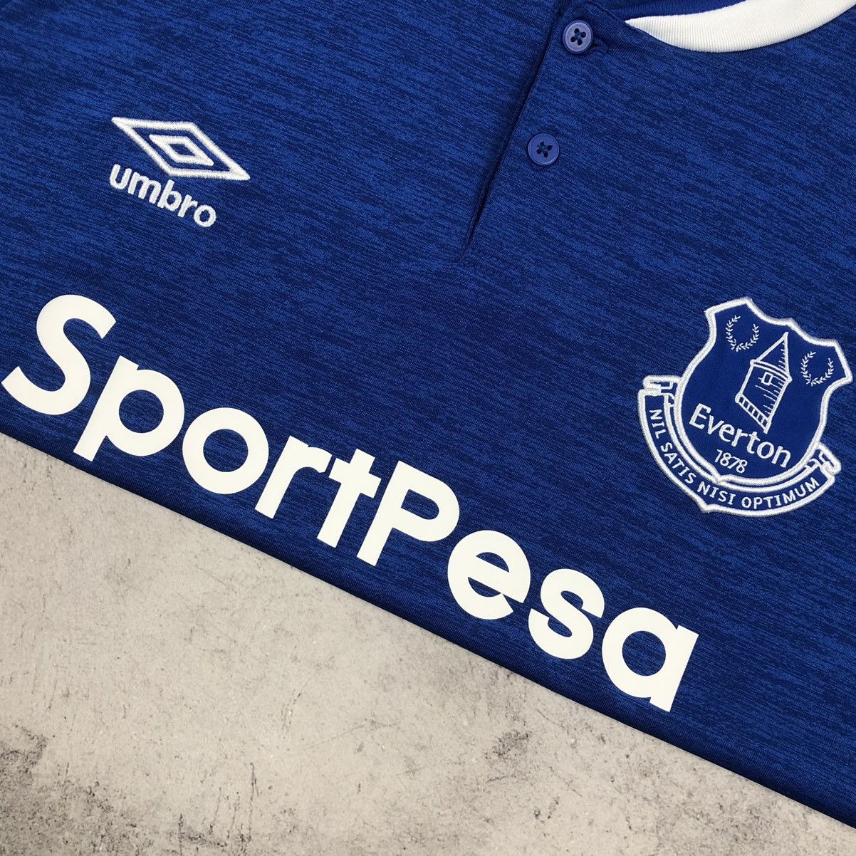 Umbro Everton 2018-2019 Umbro Angry Birds Home Soccer Jersey Size US XL / EU 56 / 4 - 2 Thumbnail