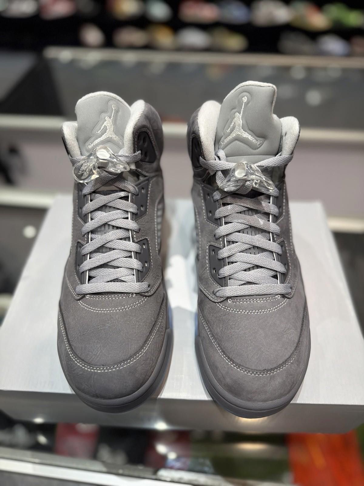 Jordan Brand Jordan Air Jordan 5 Retro DD0587-002 Wolf Grey Nubuck (13) Size US 13 / EU 46 - 7 Thumbnail