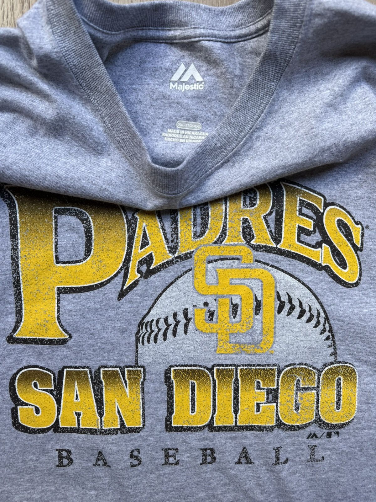 Majestic Vintage Majestic San Diego Padres shirt new w/ tags Size US XXL / EU 58 / 5 - 2 Thumbnail