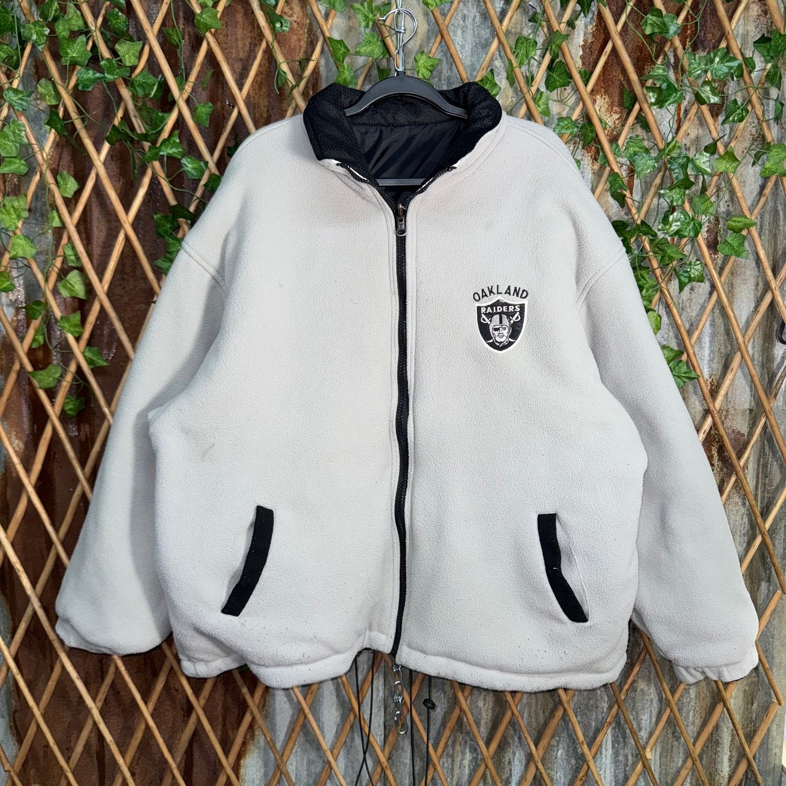 NFL Vintage Y2K Oakland Raiders reversible zip up puffer jacket Size US XL / EU 56 / 4 - 3 Thumbnail