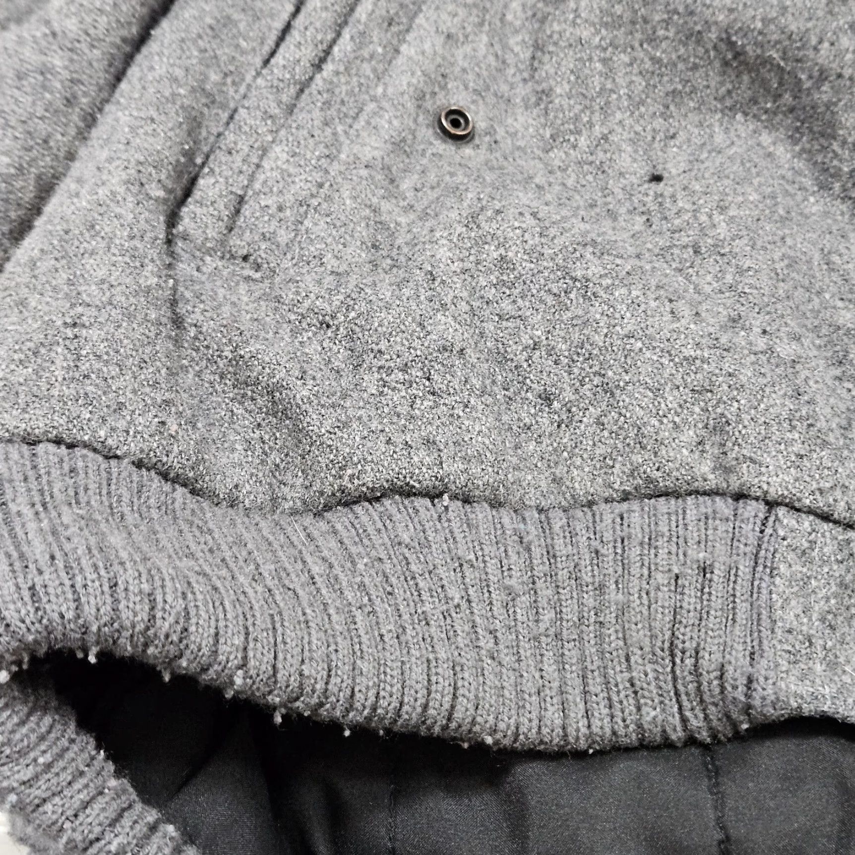 Vintage VINTAGE Expressions Bomber Jacket Wool Blend Zip Snap Insulated Grey XL 46 Men Wool Blend Zip Snap Pockets Stand-Up Collar 55 in Chest Vintage Mens Size US S / EU 44-46 / 1 - 6 Thumbnail