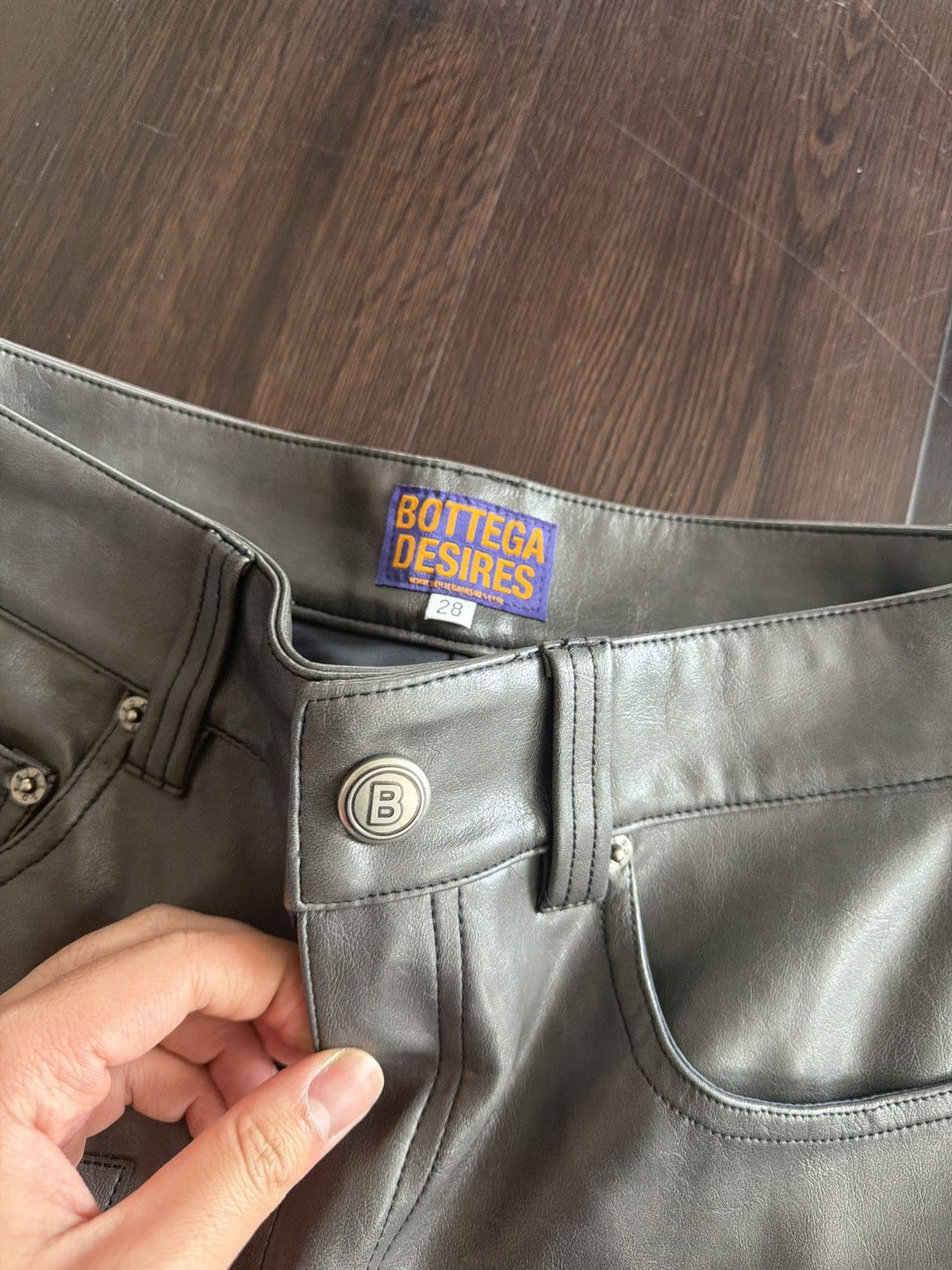 Bottega Desires Bottega Desires Gray Leather Shorts Size US 28 / EU 44 - 4 Thumbnail