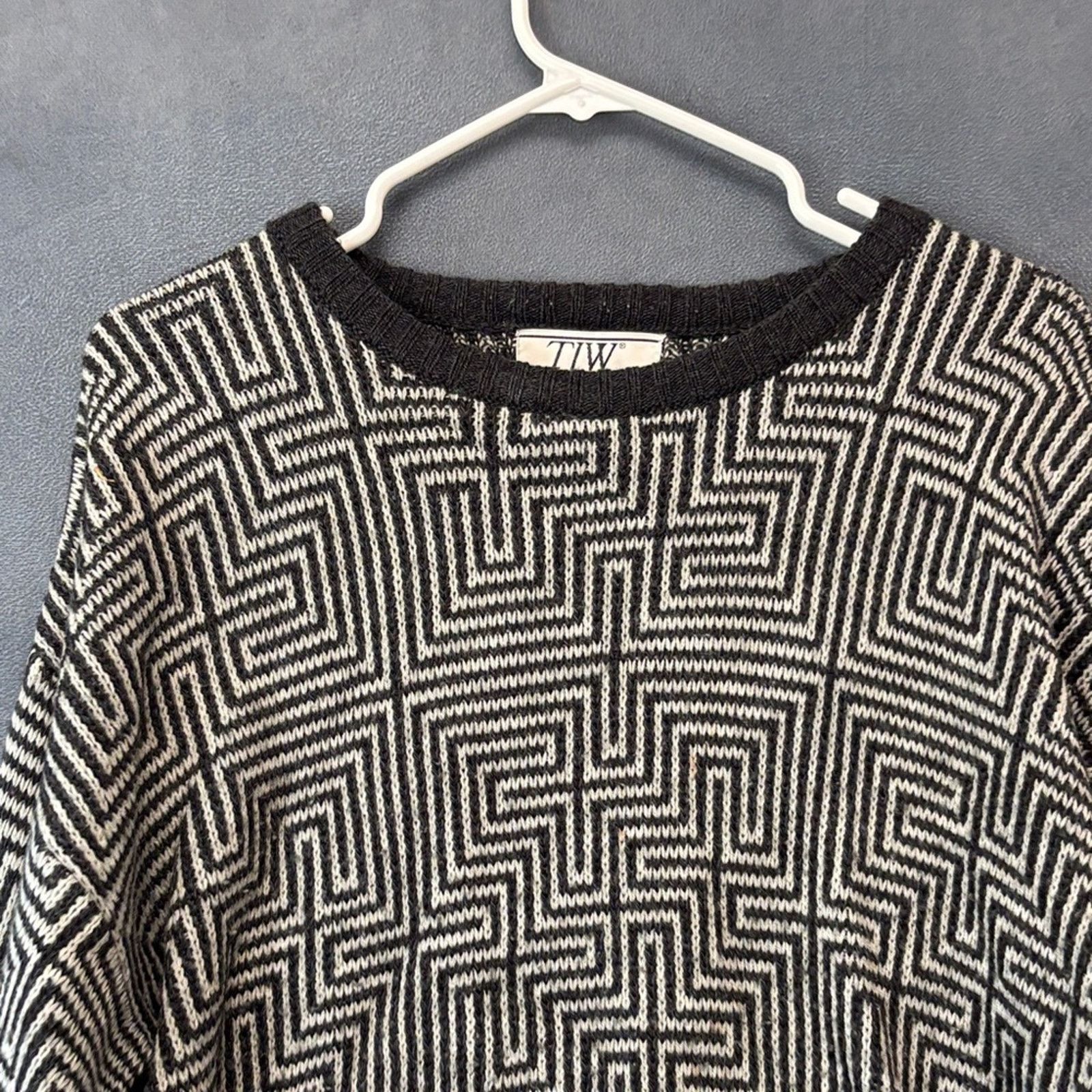 Other Vintage TJW by Mervyn’s Geometric Maze Pattern Knit Sweater Size US M / EU 48-50 / 2 - 4 Thumbnail