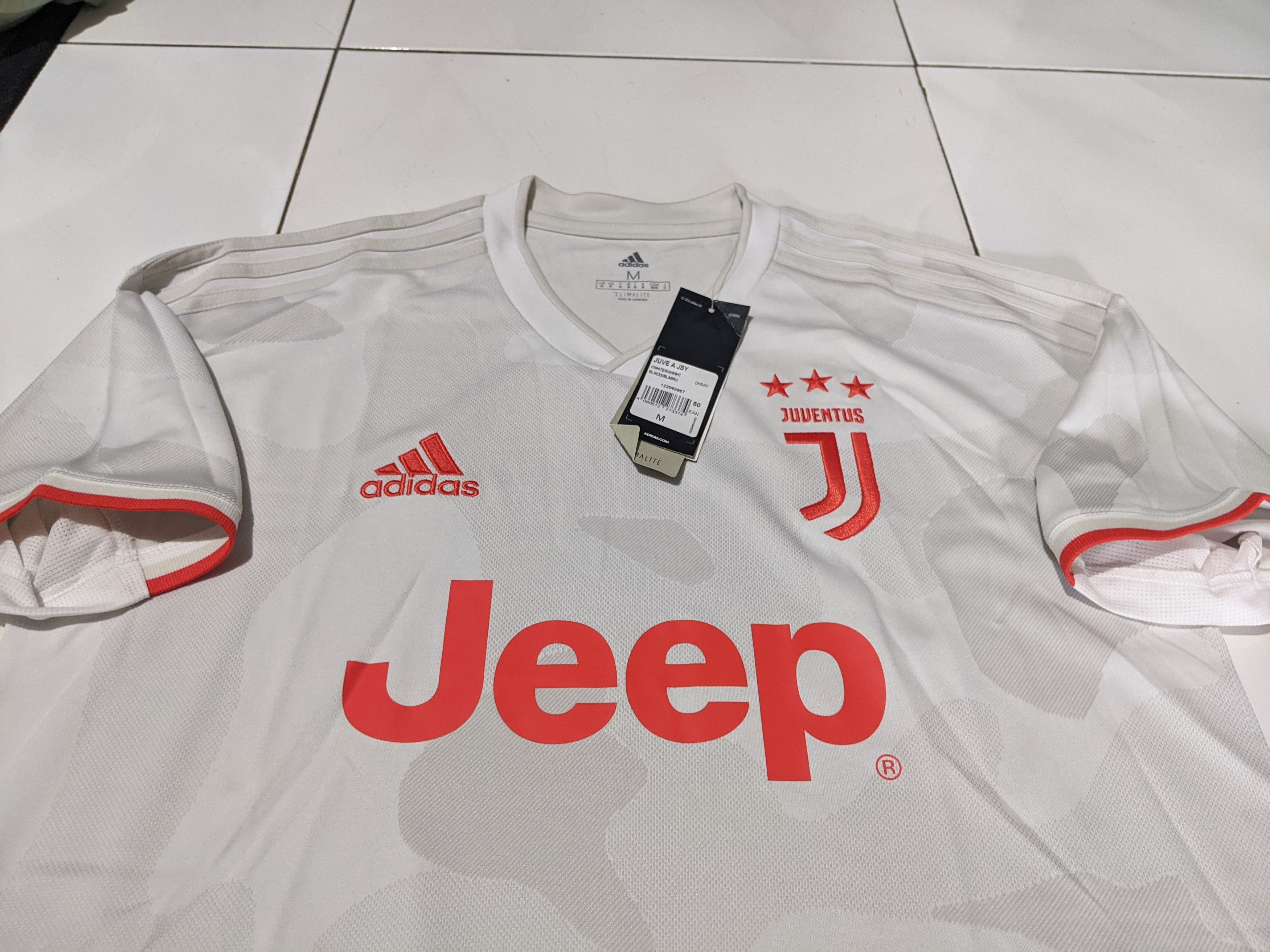 Adidas 2019-2020 Juventus Shanghai Edition Away Jersey Ronaldo 7 Size US M / EU 48-50 / 2 - 4 Thumbnail