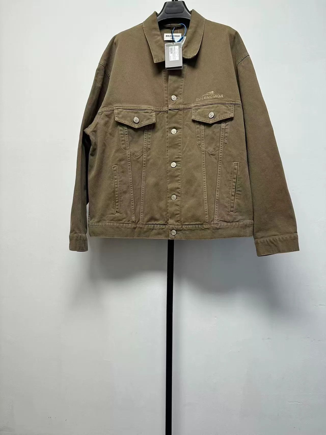Balenciaga Balenciaga Solid Single-Breasted Pocket Denim Jacket Size XS / US 0-2 / IT 36-38 - 1 Thumbnail
