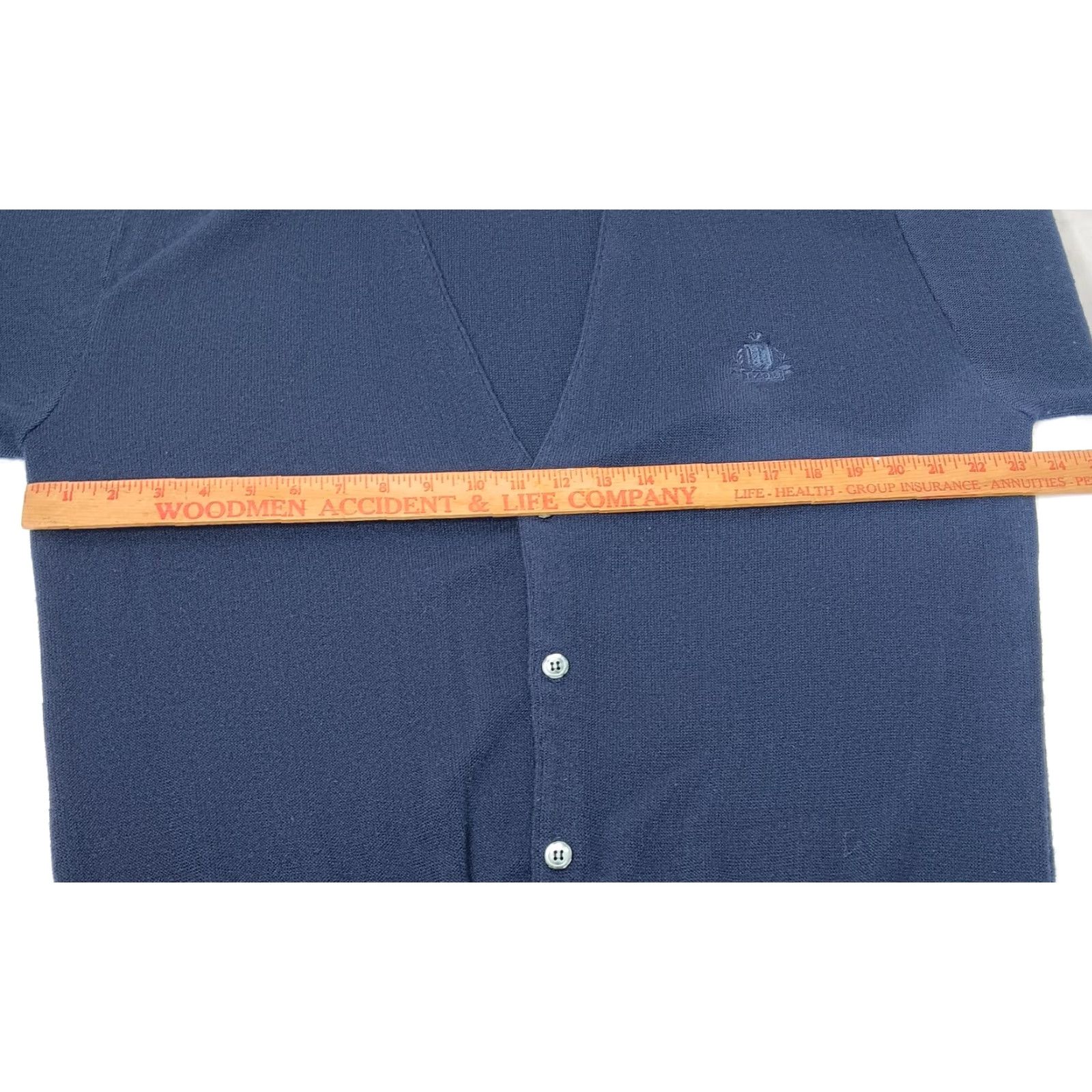 Izod VINTAGE IZOD Mens Large Tall Cardigan Sweater Button V Neck Blue Grandpa Logo Knit Kick 80s 70s Grunge Hipster Size US L / EU 52-54 / 3 - 4 Thumbnail