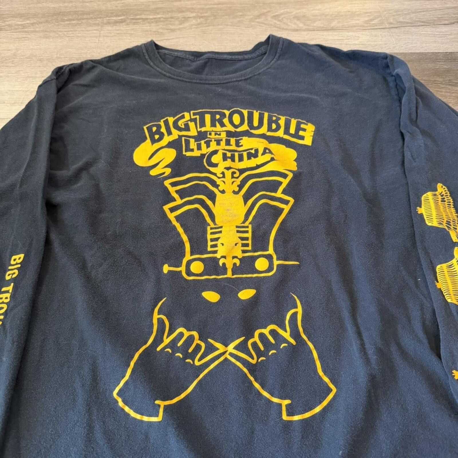 Fruit Of The Loom big trouble in little china long sleeve t shirt L Size US L / EU 52-54 / 3 - 2 Thumbnail