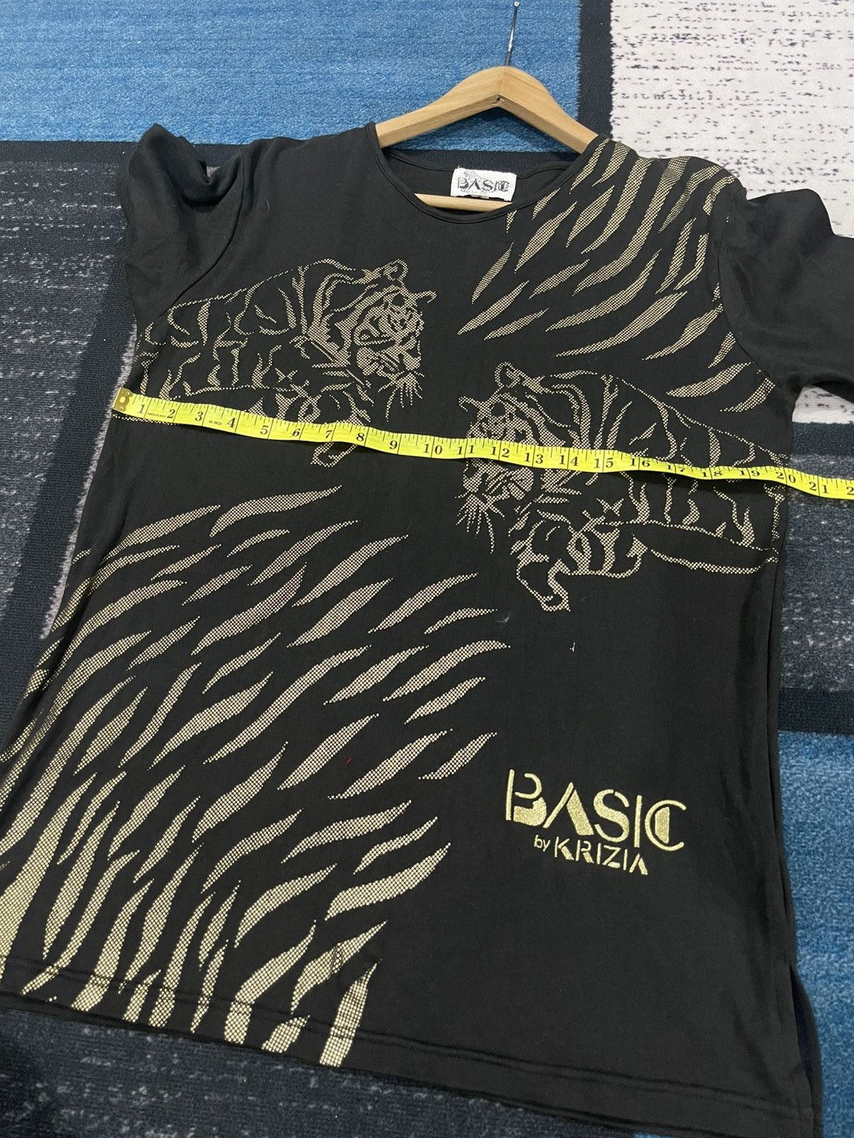 Krizia Vintage Basic by Krizia Tiger Print Tshirt Size M / US 6-8 / IT 42-44 - 12 Thumbnail