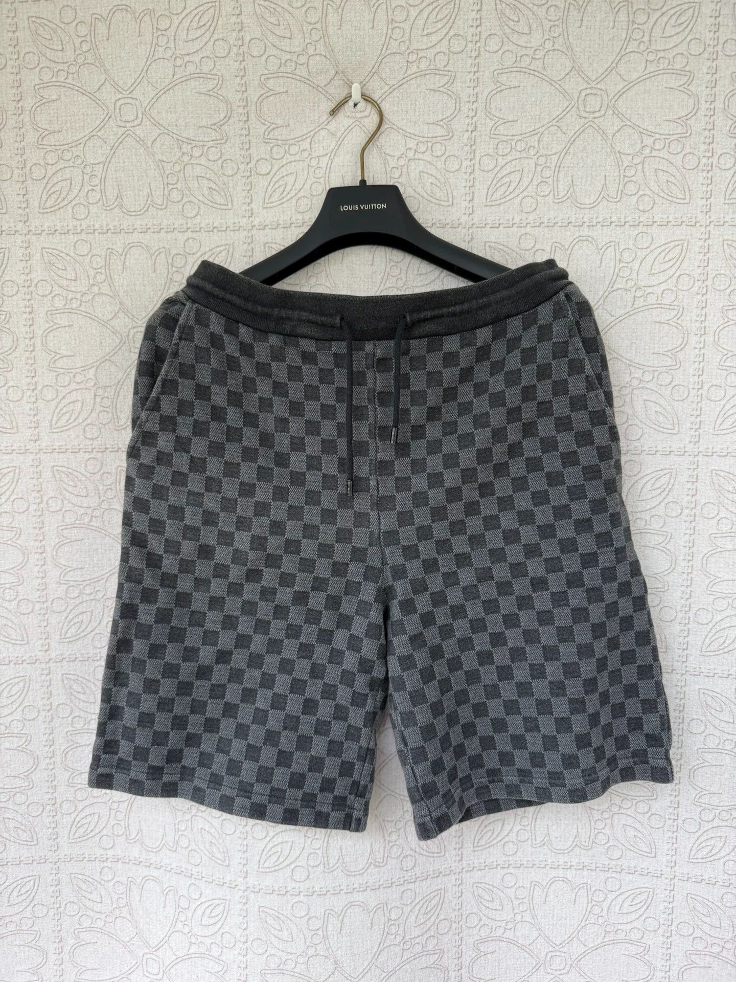 Louis Vuitton louis vuitton checkered shorts size m Size US 30 / EU 46 - 1 Thumbnail