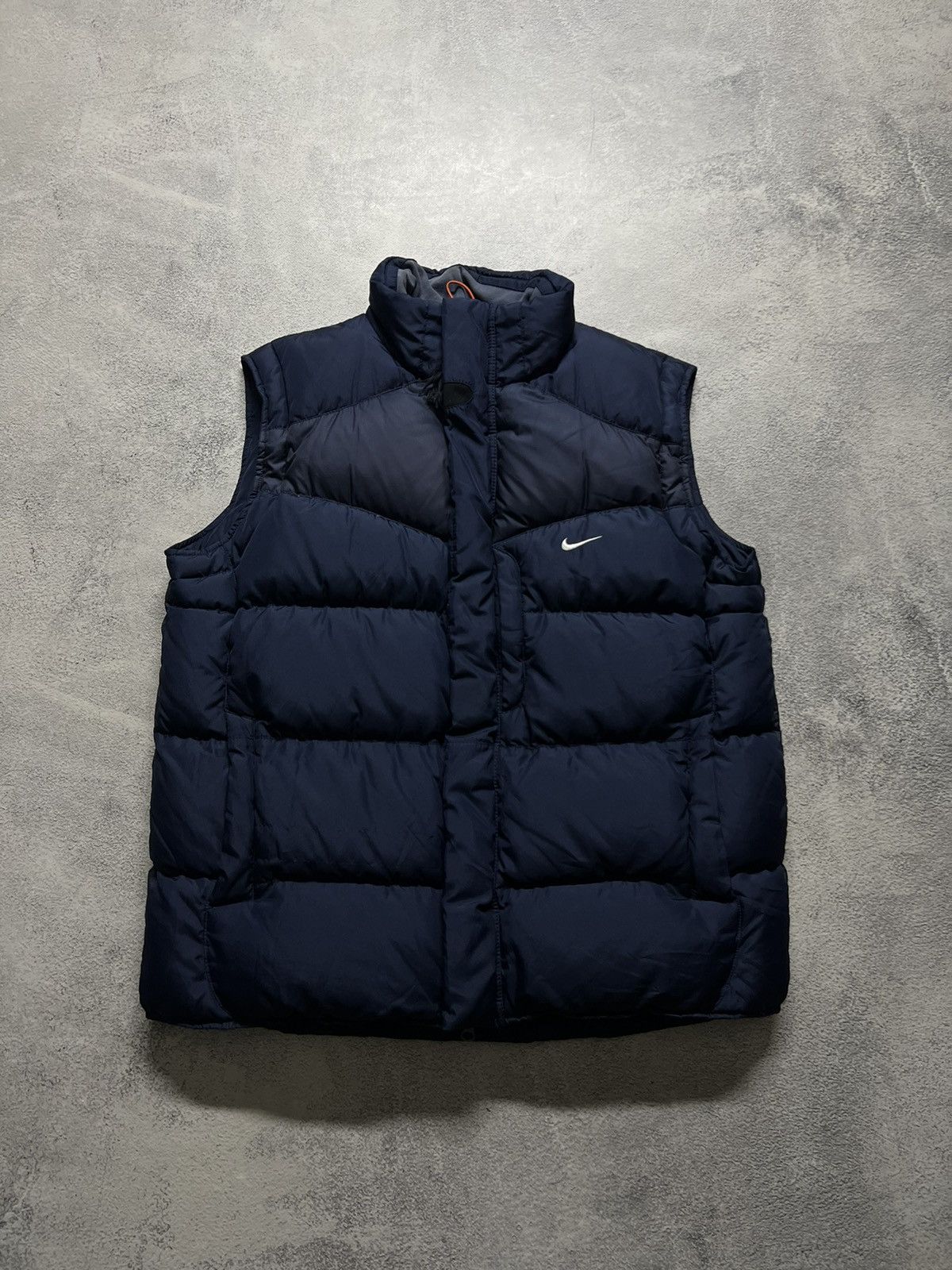 Vintage Vintage Y2K Nike Nylon Puffer Vests 00’s Size US M / EU 48-50 / 2 - 5 Thumbnail