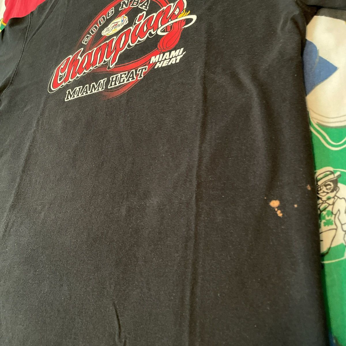 NBA × Vintage Vintage 2006 NBA Miami Heat Finals Playoffs Wade Tee Size US L / EU 52-54 / 3 - 3 Thumbnail