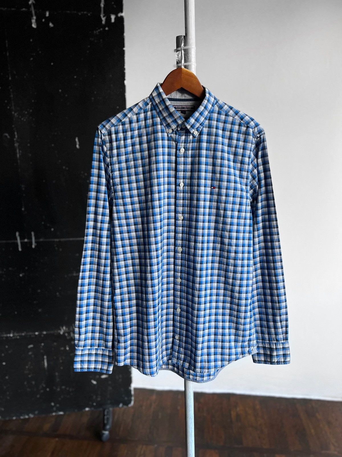 Designer × Tommy Hilfiger Tommy Hilfiger Blue White Checked Long Sleeve Button Shirt Size US M / EU 48-50 / 2 - 1 Thumbnail
