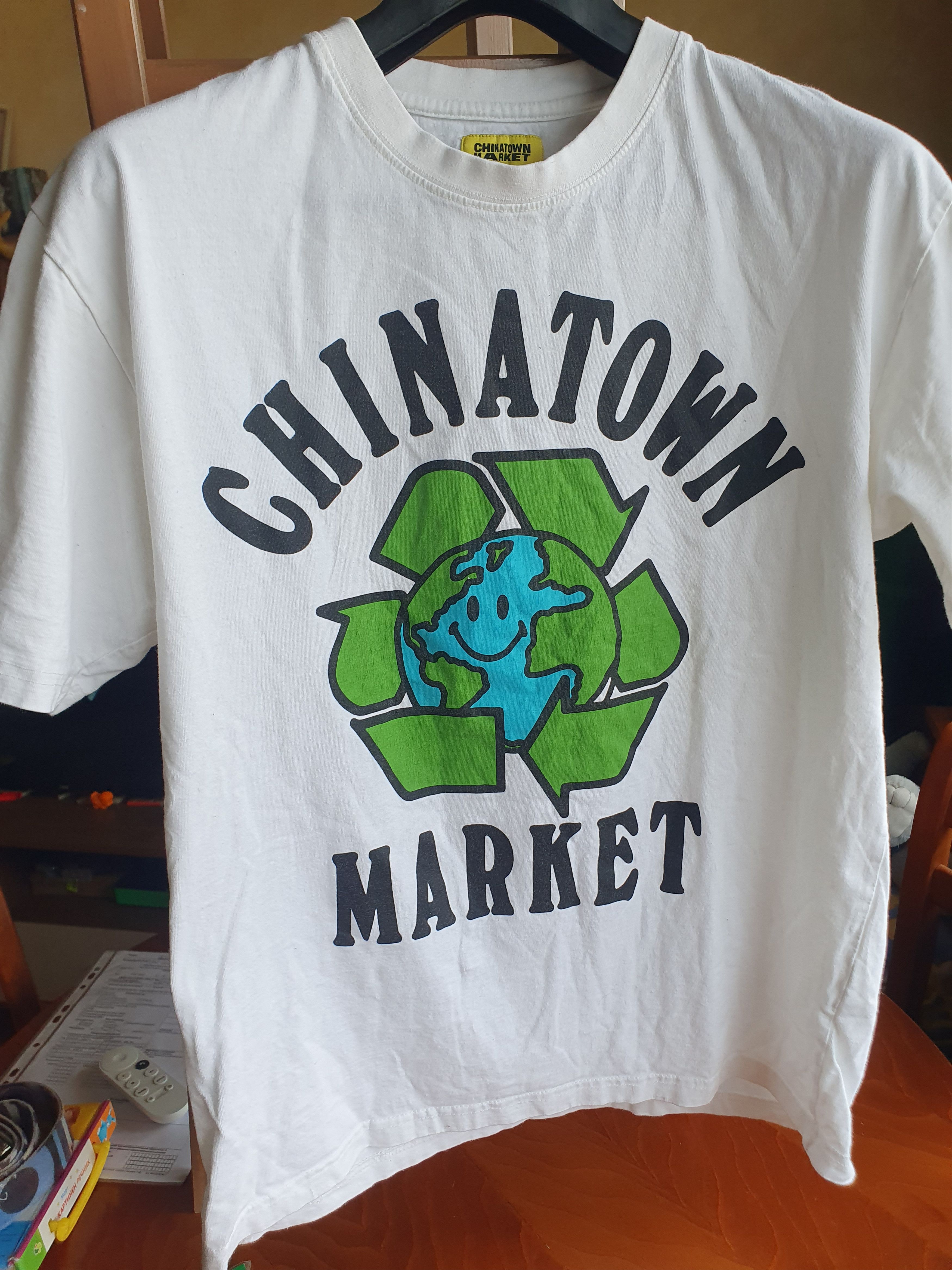Swagger Chinatown Market Recycle Global t-shirt sz L Size US L / EU 52-54 / 3 - 2 Thumbnail