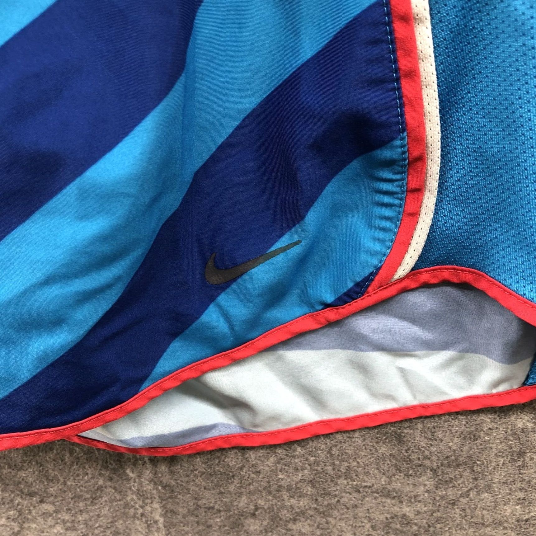 Nike Nike Running Shorts Womens M Dri-Fit Blue Red Striped Active Lightweight Lined Size 32" / US 10 / IT 46 - 4 Thumbnail
