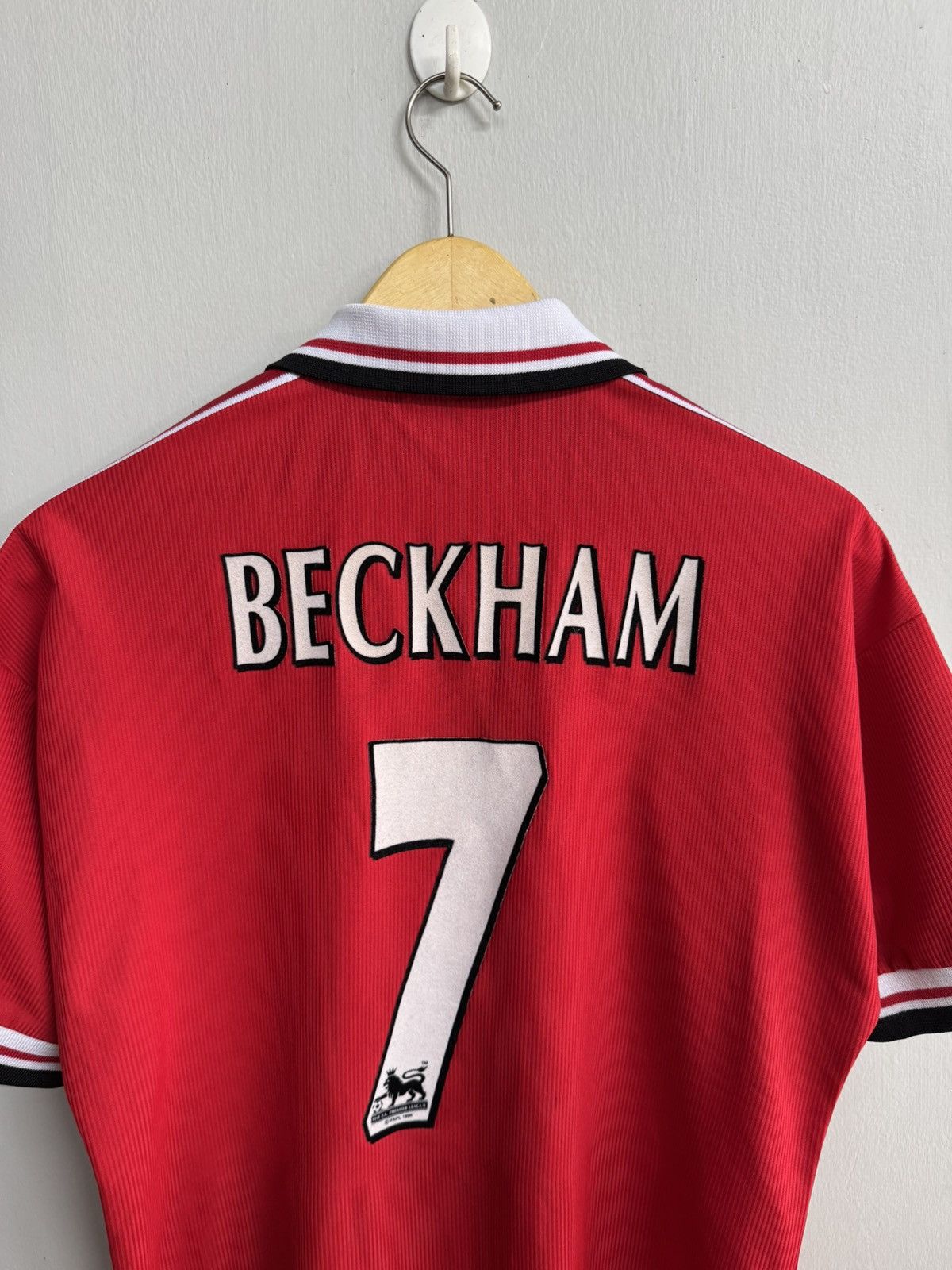 Umbro MANCHESTER UNITED 1998/1999 TREBLE WINNER SEASON HOME JERSEY Size US S / EU 44-46 / 1 - 9 Thumbnail