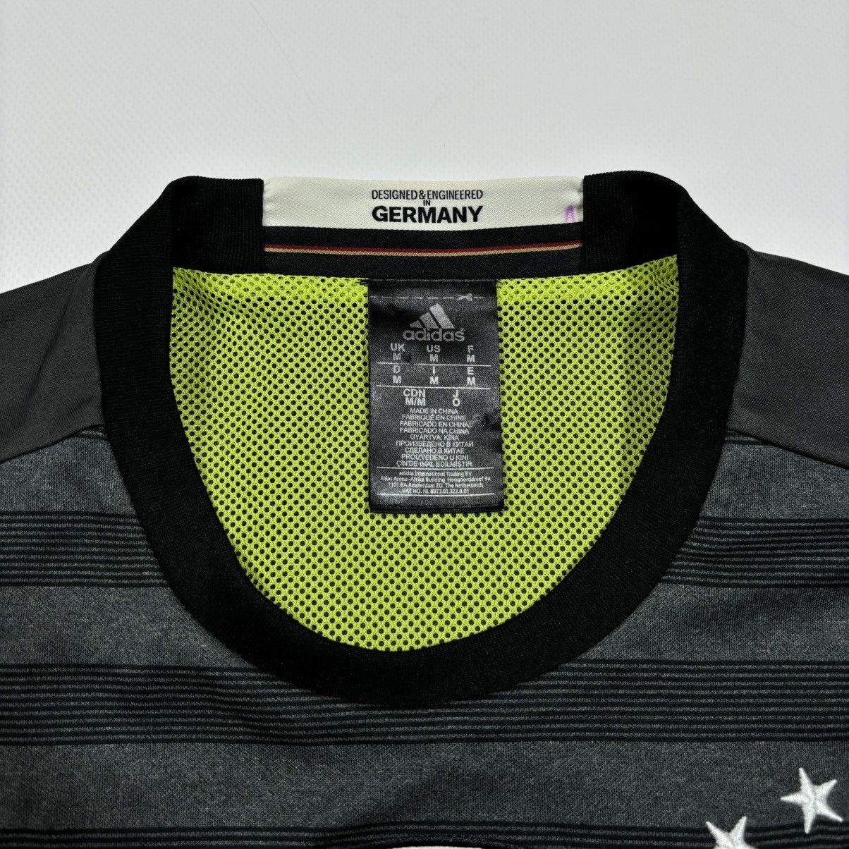 Adidas Adidas Germany Deutscher Fifa World champions 2014 medium Size US M / EU 48-50 / 2 - 4 Thumbnail