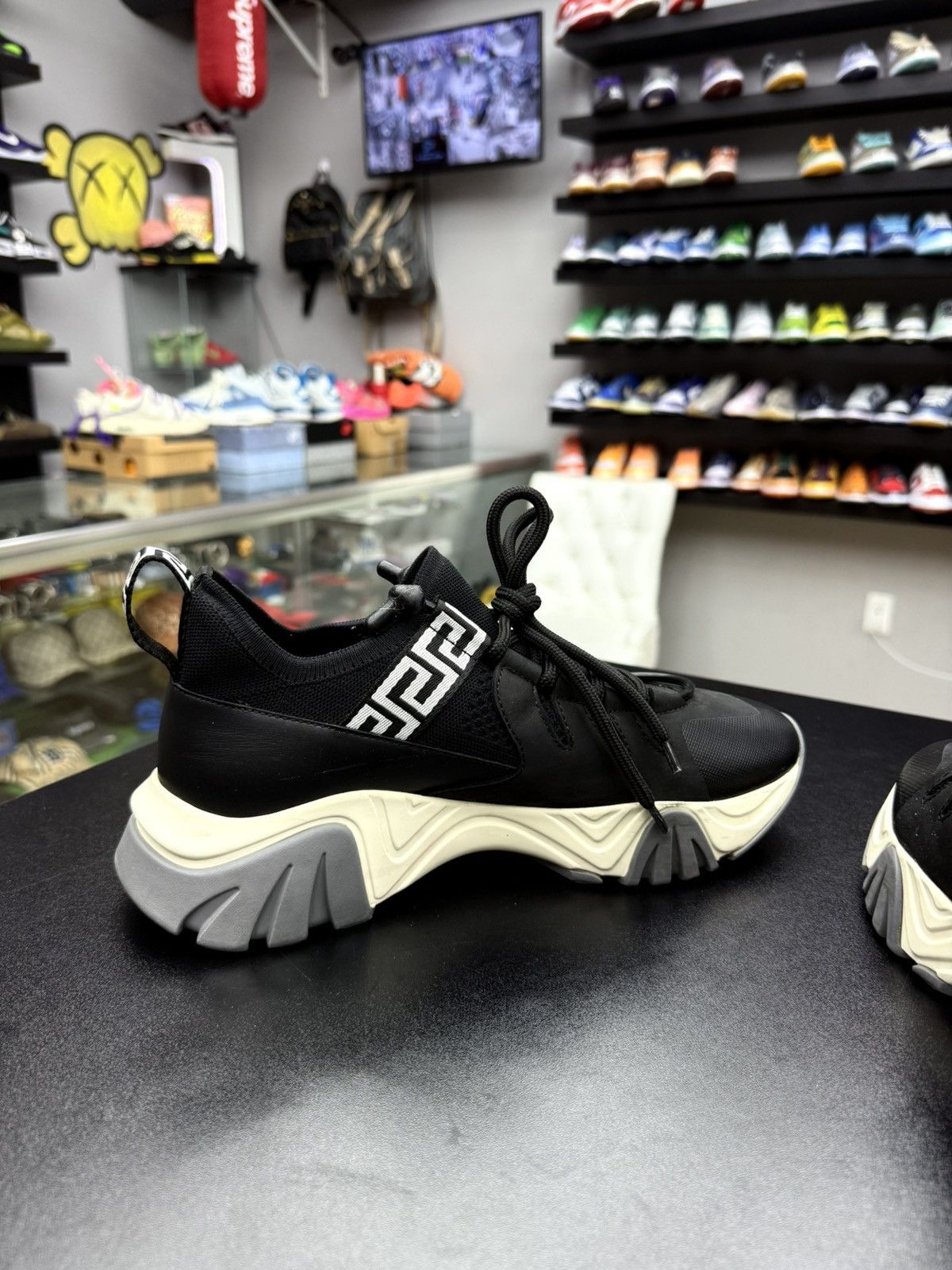 Versace Versace Squalo Black Signature Trainer Shoes Size 40 / 7 US Size US 7 / EU 40 - 16 Thumbnail