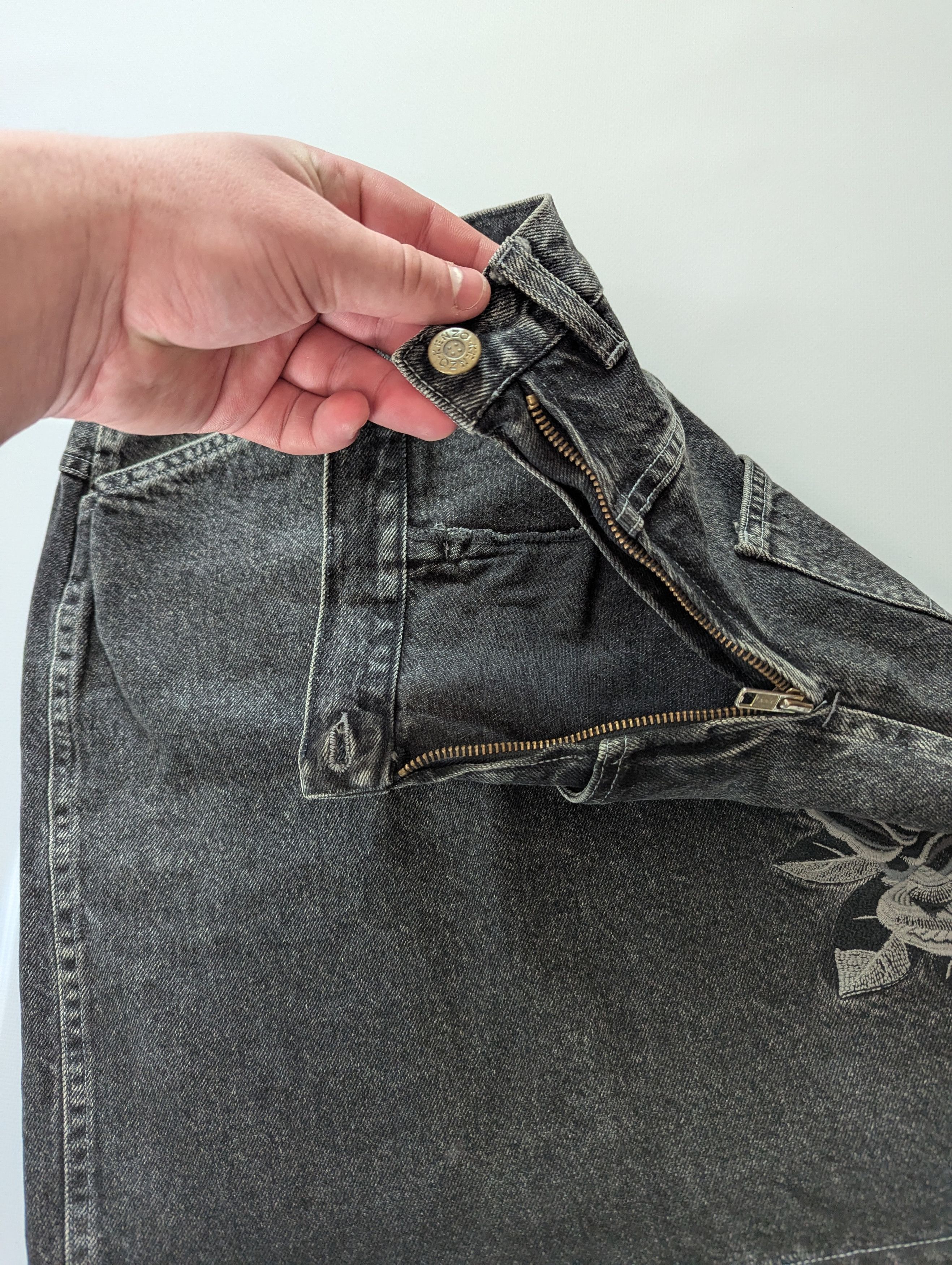 Japanese Brand × Kenzo × Vintage Kenzo Jeans Vintage Mini Skirt Embroidery Rose Flowers Rare Size 28" / US 6 / IT 42 - 6 Thumbnail