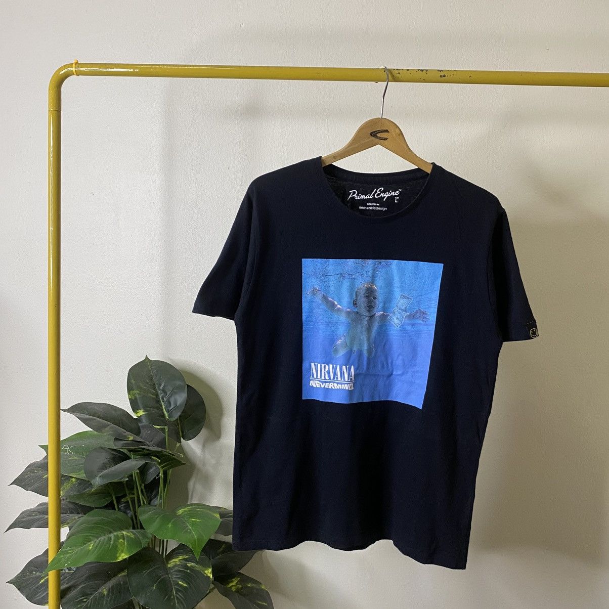 Nirvana Semantic Design X Nirvana Nevermind Cover Album T Shirt Size US M / EU 48-50 / 2 - 1 Thumbnail
