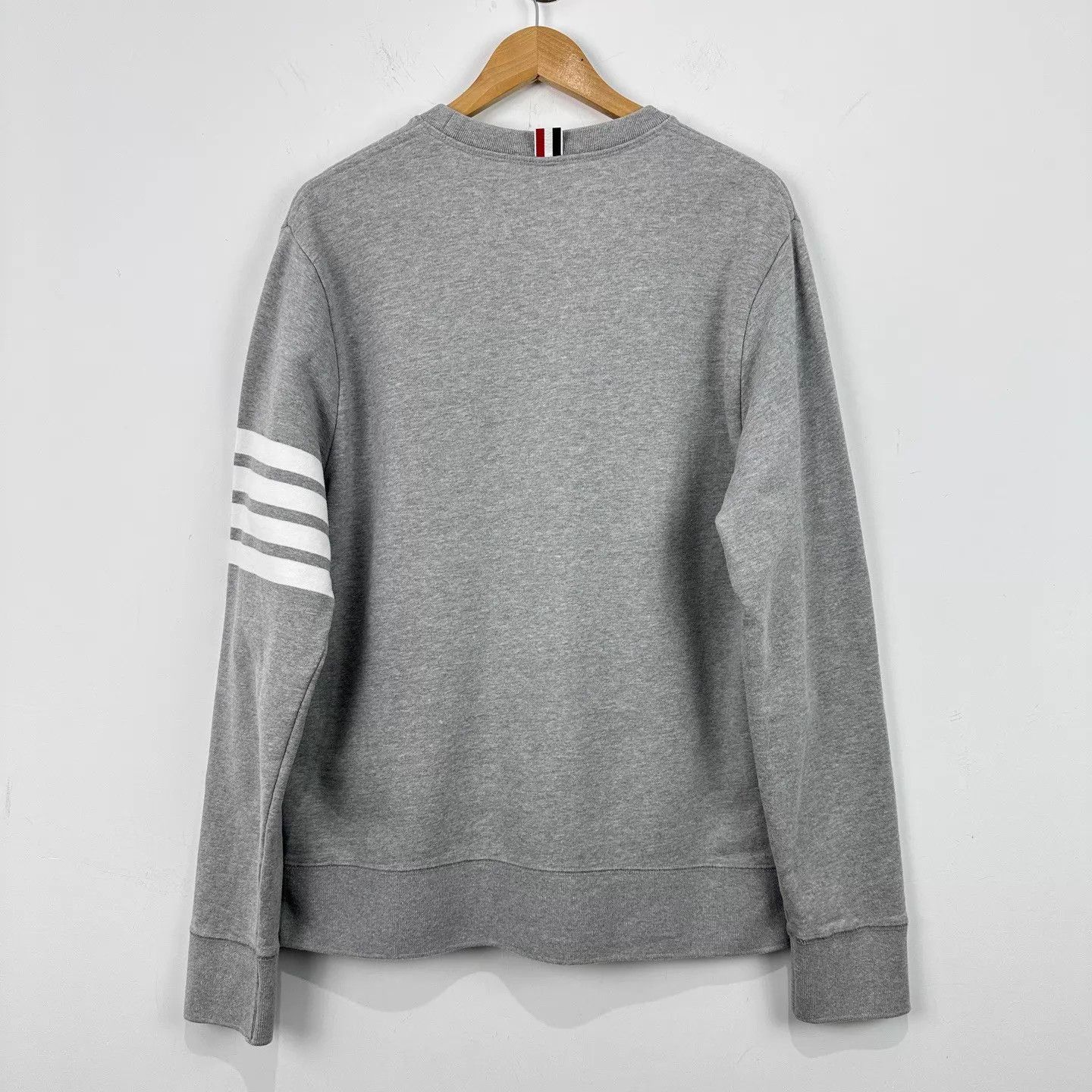Thom Browne TB 4-stripe gray sweatshirt size 5 99 new Size US XXL / EU 58 / 5 - 2 Thumbnail