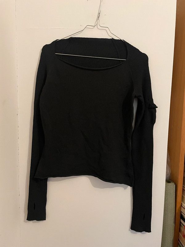 Sarah Pacini Sarah Pacini extra long sleeve knit tops Size S / US 4 / IT 40 - 1 Thumbnail
