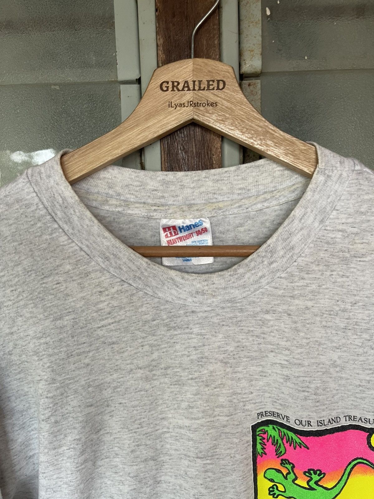 Vintage Vintage 80's Hanes Beefy-T Gecko Hawaii Shirt Tee Size US L / EU 52-54 / 3 - 13 Thumbnail
