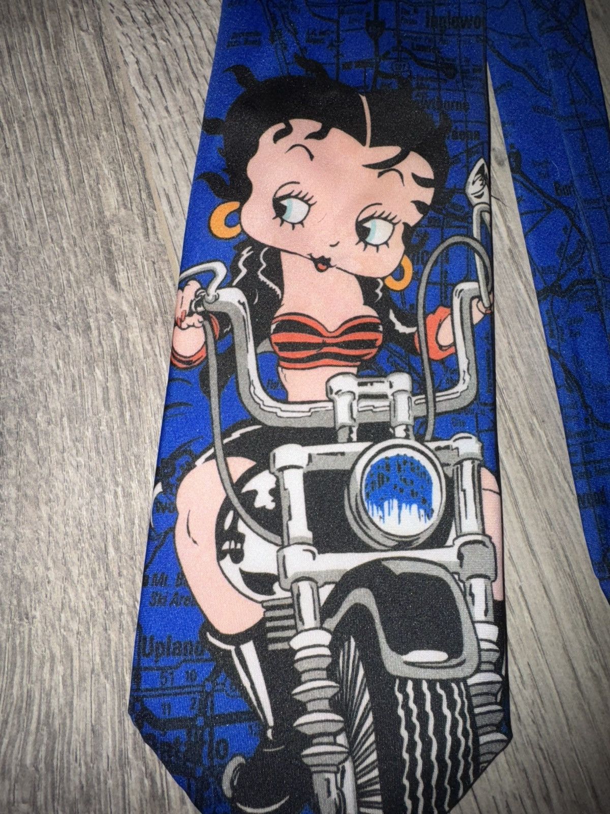 Ralph Marlin VINTAGE 1993 - EZ Rider Betty Boop Ralph Marlin Tie Size ONE SIZE - 6 Thumbnail