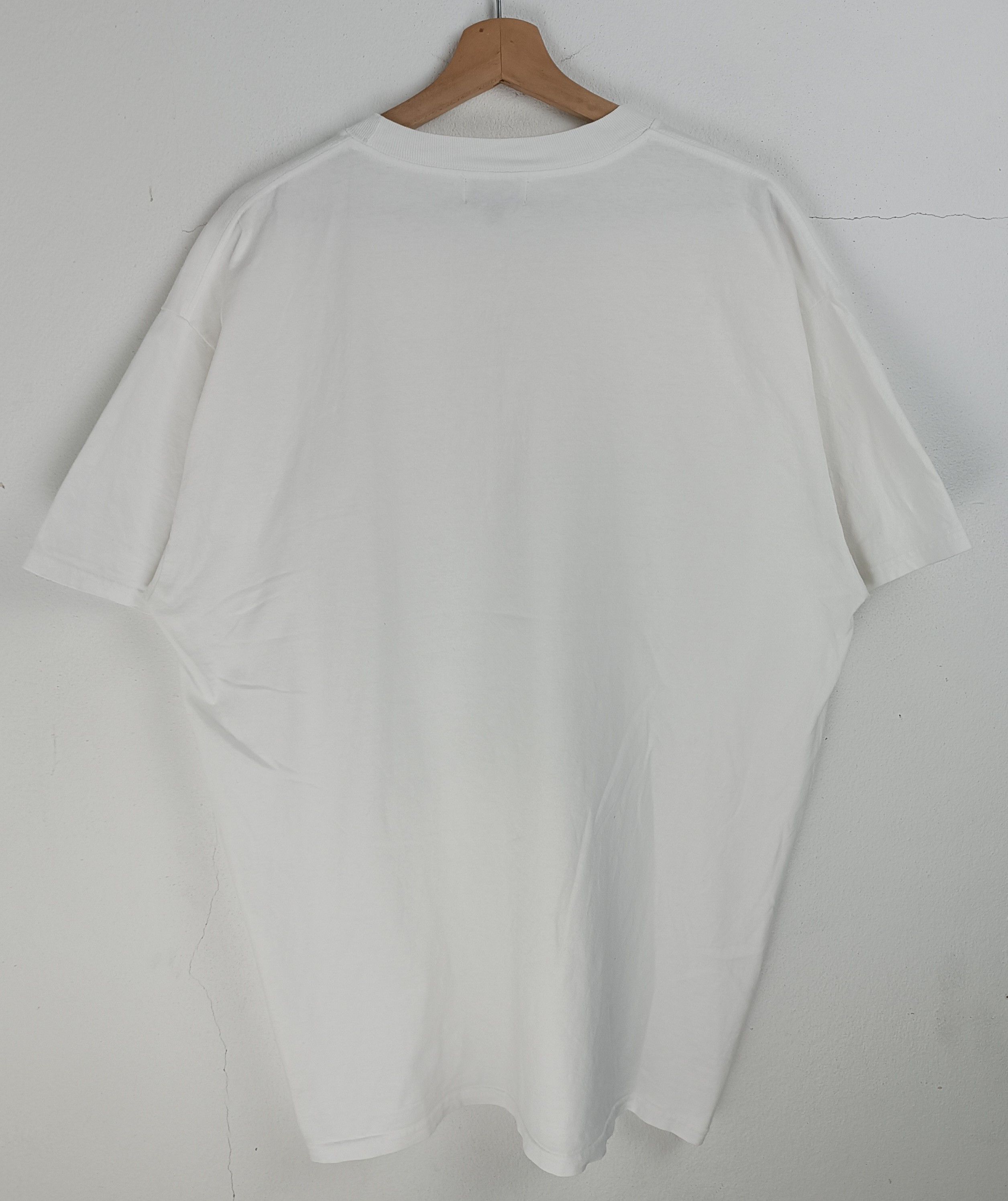 Other VINTAGE CHINATOWN MARKET BEWARE HOUND TEE VERY RARE R2 Size US XL / EU 56 / 4 - 4 Thumbnail