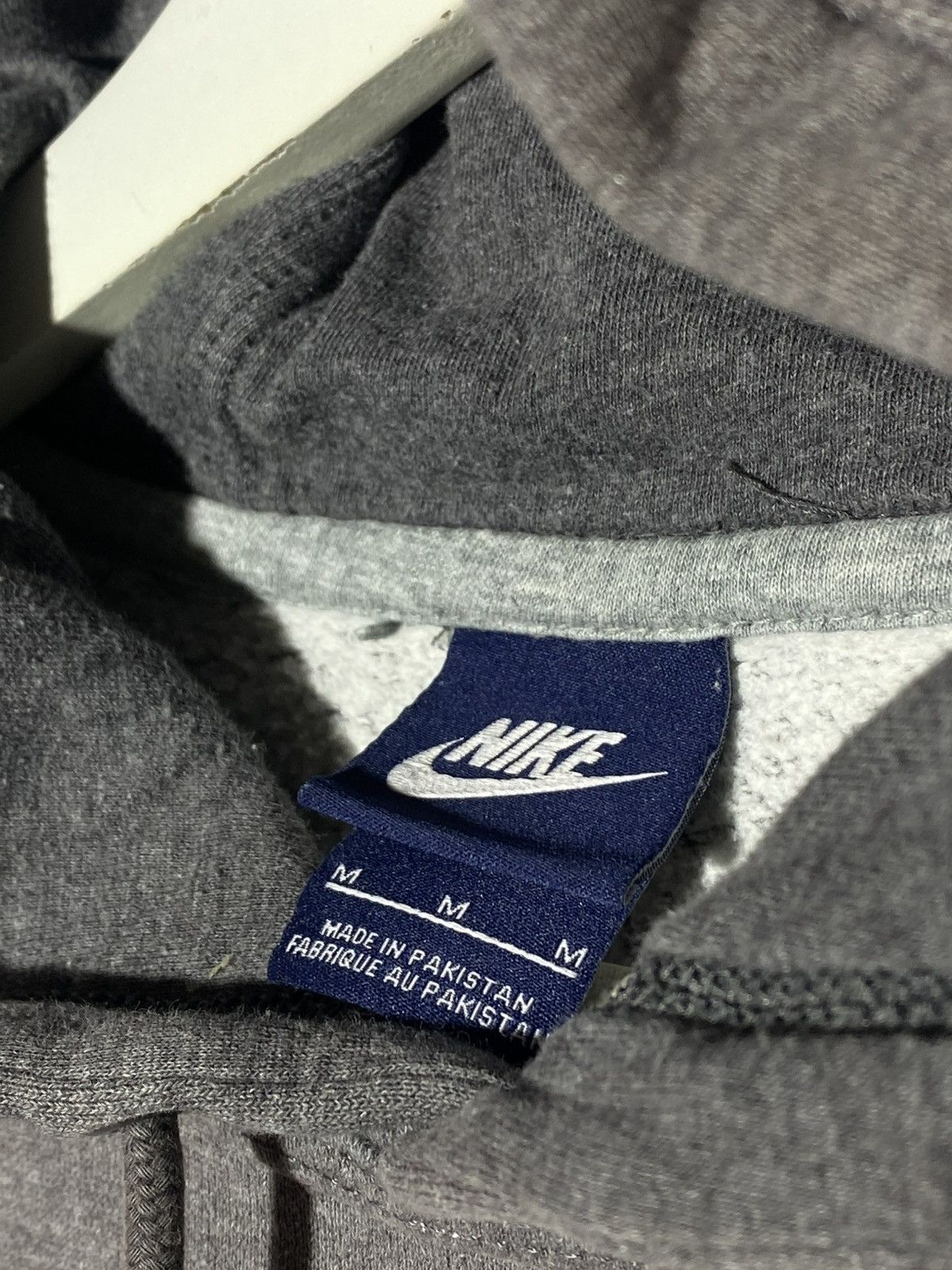 Nike 🔥 NIKE 00s GREY SWOOSH LOGO ESSENTIALS STREETWEAR Size US M / EU 48-50 / 2 - 11 Thumbnail