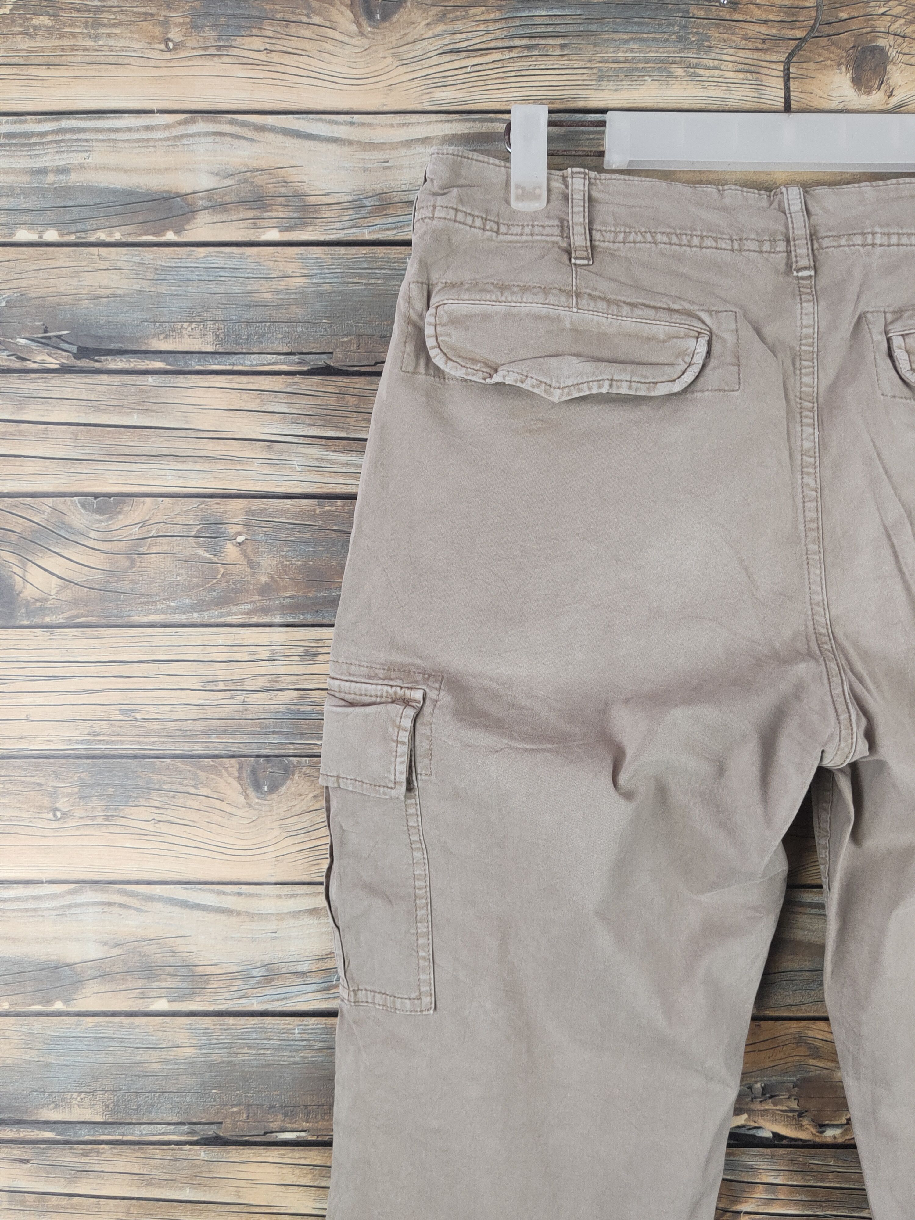 Japanese Brand DL Uniqlo Beige Multipocket Cargo Pants #46-244T Size US 33 - 8 Thumbnail