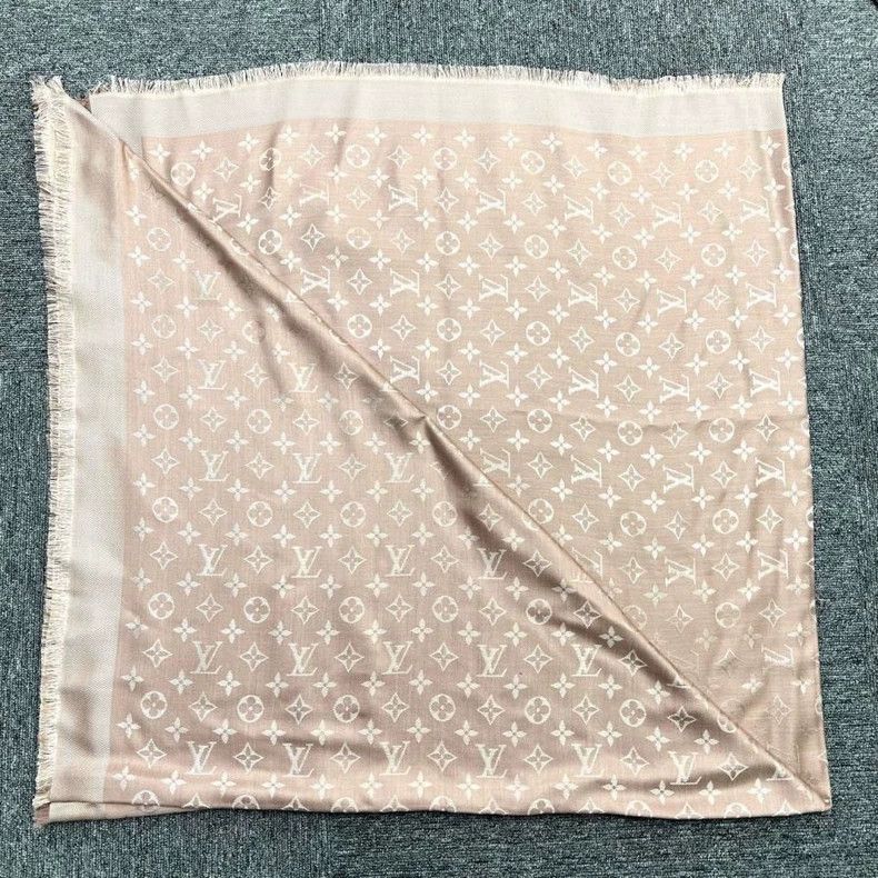 Louis Vuitton Louis Vuitton Pink presbyopic tasseled scarf Size ONE SIZE - 1 Thumbnail