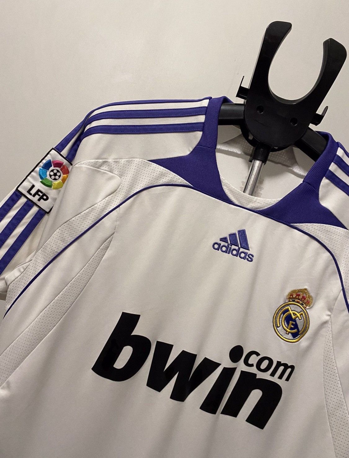 Adidas Adidas Real Madrid Player Issue Sneijder Soccer Jersey Size US M / EU 48-50 / 2 - 2 Thumbnail