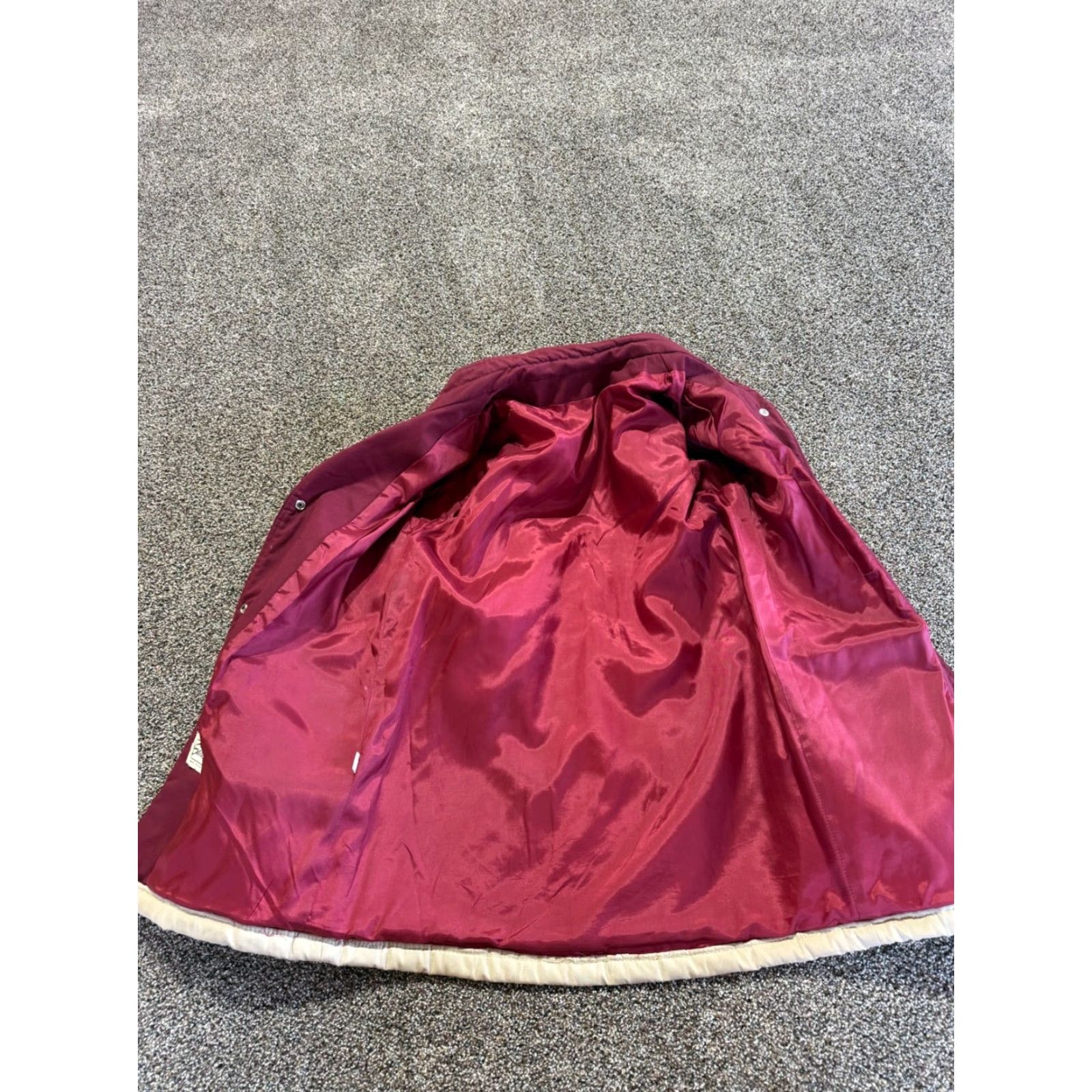 Vintage VINTAGE Saril Womens Jacket Quilted Maroon Lined USA Made Chore Coat Ivory L Size L / US 10 / IT 46 - 4 Thumbnail