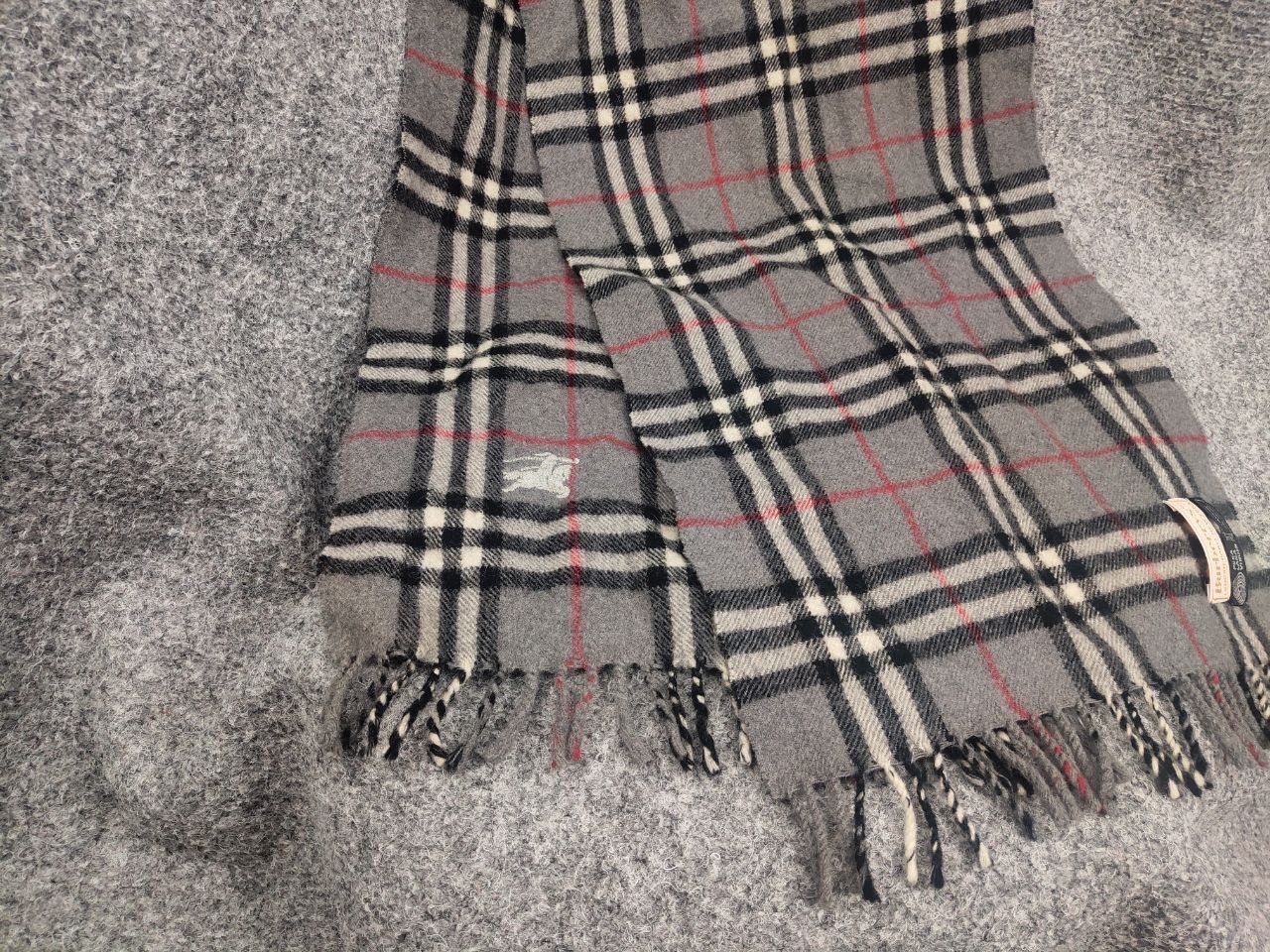 Burberry Vintage Burberry 's Classic Check Lana wool Unisex Scarf Size ONE SIZE - 16 Thumbnail
