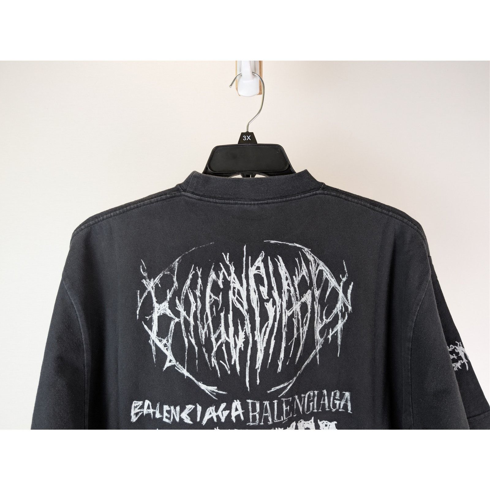 Balenciaga o1rshd1 Heavy Graphic Print DIY Metal Logo T-shirt in Black Size US M / EU 48-50 / 2 - 11 Thumbnail