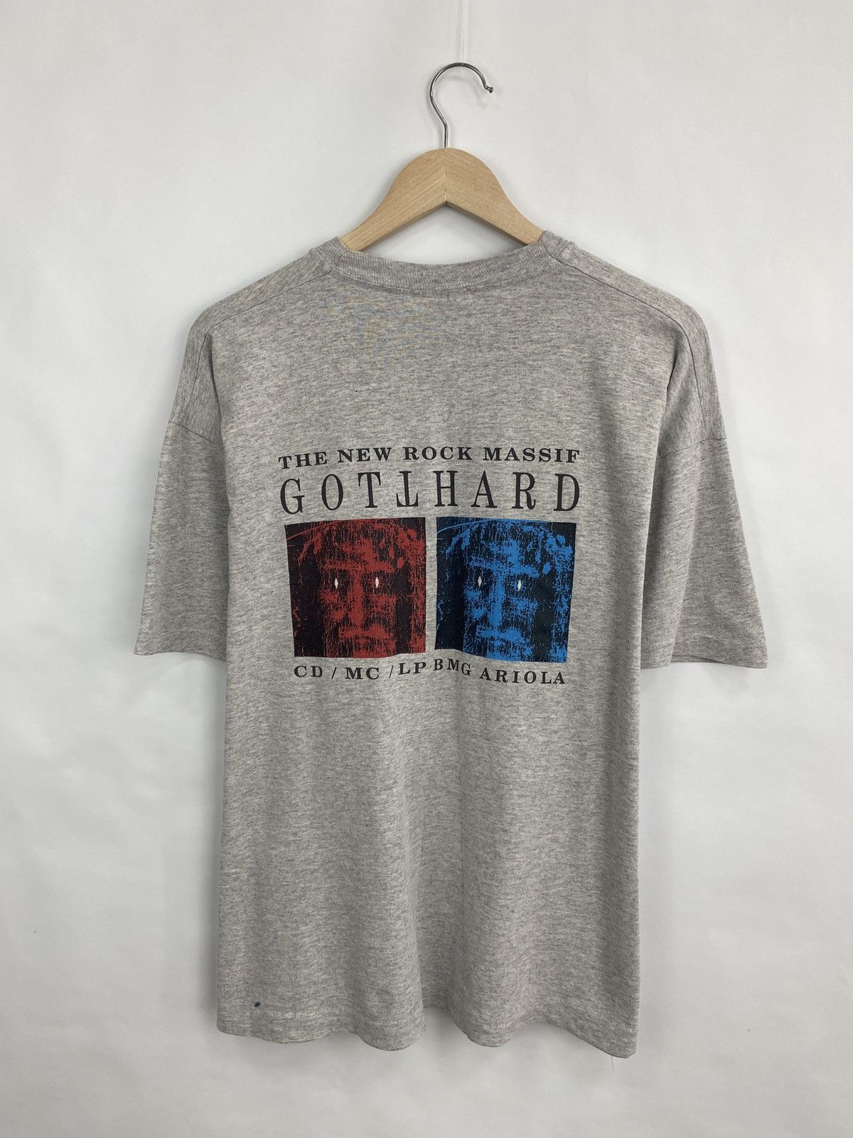 Fruit Of The Loom Vintage 1992 GOTTHARD The New Rock Mussif t-shirt Size US L / EU 52-54 / 3 - 8 Thumbnail