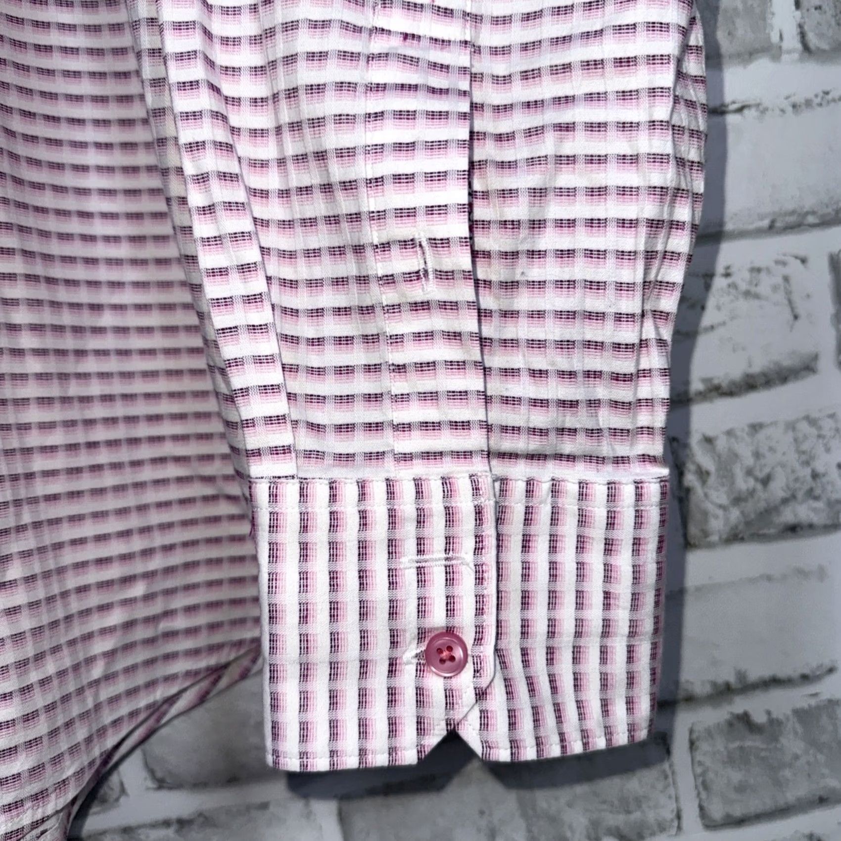 Robert Graham Robert Graham Pink Flip Cuff Long Sleeve Button Up Shirt Mens XXL Size Pink Short Description Not Included Size US XL / EU 56 / 4 - 3 Thumbnail