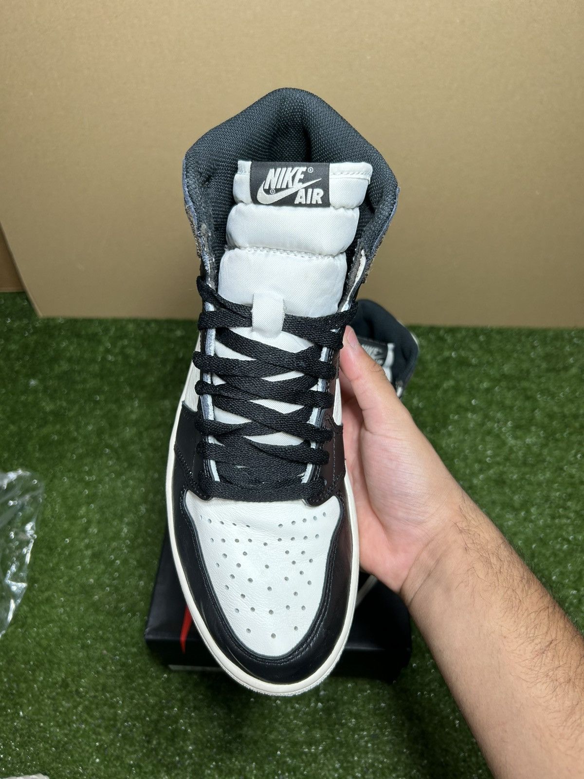 Jordan Brand Jordan 1 Mocha high 2020 Size US 9.5 / EU 42-43 - 7 Thumbnail