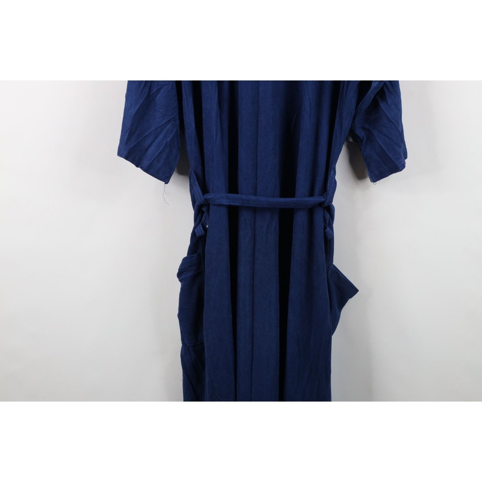 Vintage Vintage 70s Streetwear Distressed Striped Velour Robe Size US L / EU 52-54 / 3 - 22 Thumbnail