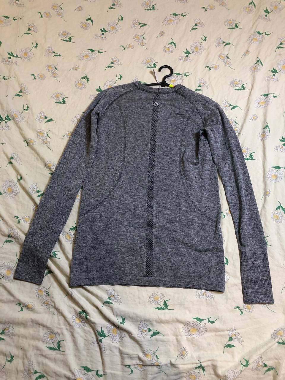 Lululemon Lululemon Women Swiftly Tech Long Sleeve Crew Sparkle Size M / US 6-8 / IT 42-44 - 8 Thumbnail