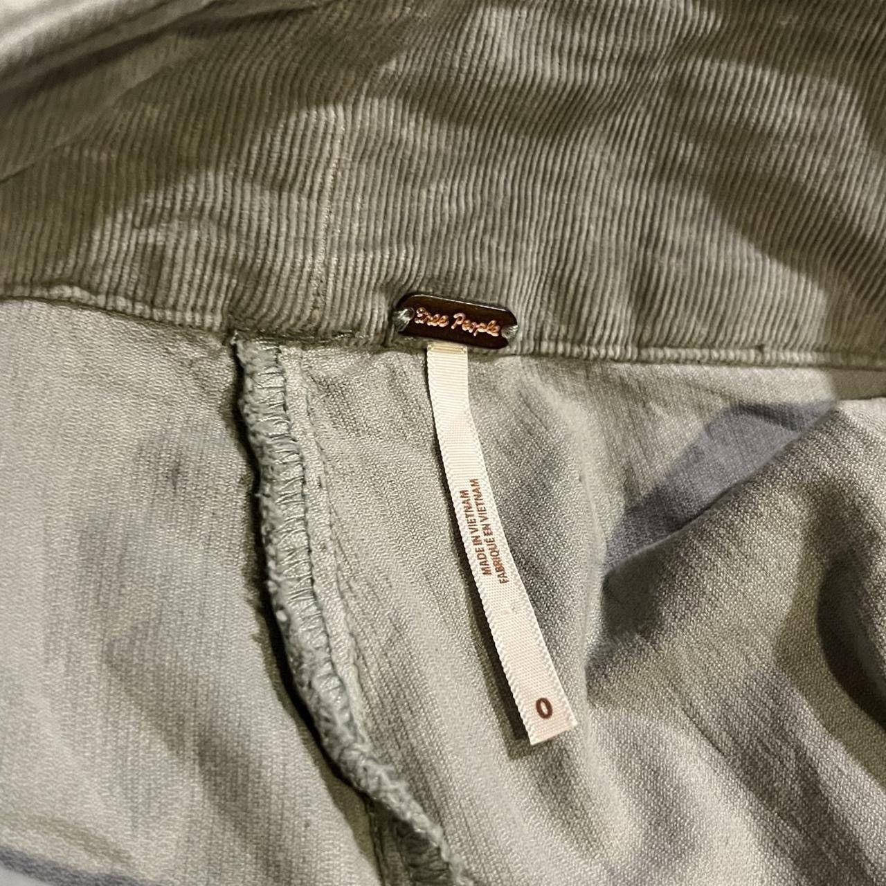 Free People Y2K Free People low waisted corduroy pleated mini skirt Size 25" / US 0 / IT 36 - 7 Thumbnail