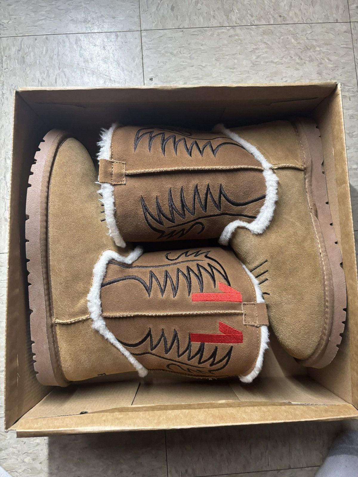 1199 Bazo 1199 ugg Size US 10 / EU 43 - 1 Thumbnail